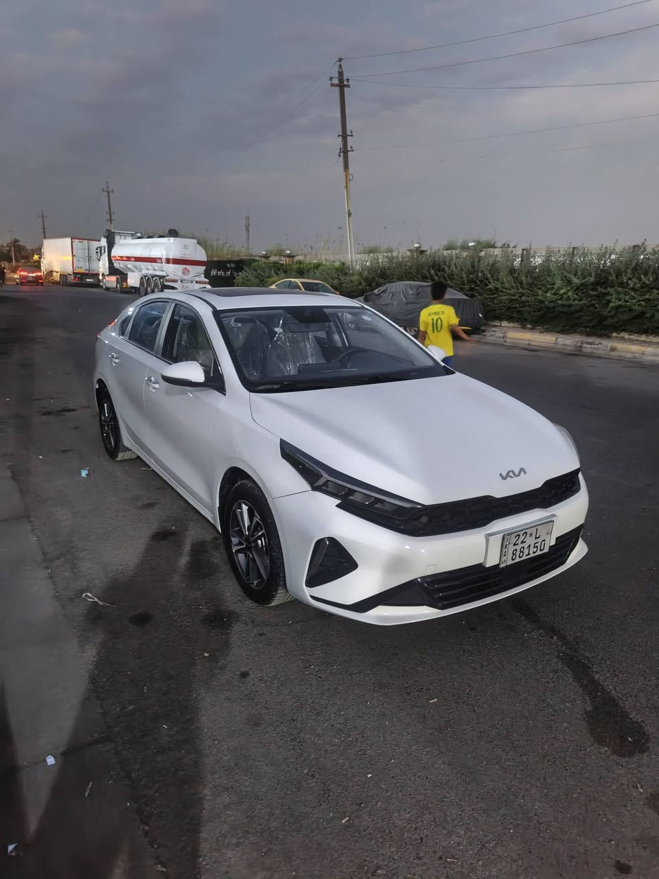 🚘 كيا K3 3 فول مواصفات – موديل2022 

✨ فل كامل المواصفات
🔑 بصمة وتشغيل زر
🌬️ فتحة تبريد
❄️السلام عليكم 

كيا ثري 3 فول موصفات بصمة فتحة تبريد قطعتين كفالة عامة تكييف ممتاز
🪑 داخلية مرتبة ونظيفة
🛞 جنوط
📱 شاشة ومواصفات حديثة
🔒 أنظمة أمان وحماية
🧰 كفالة عامة

📌 السيارة نظيفة جداً وحالتها ممتازة، جاهزة للاستخدام بدون أي نقص.

💰 السعر: [135]
📍 الموقع: [ بغداد ]
📞 للتواصل والاستفسار: [***********]
