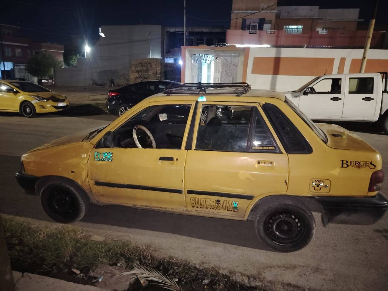 السلام وعليكم سيارة سايبه للبيع محرك كير شرط رقم الماني سعر مناسب قفل ٩ رقم الهاتف ,***********
