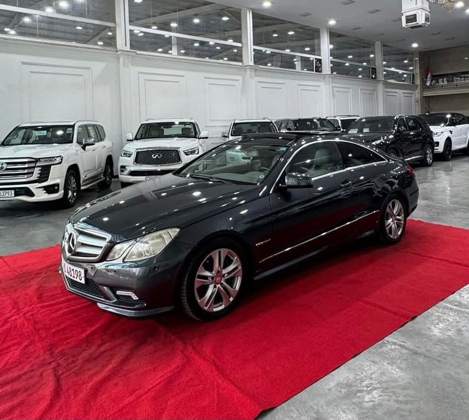 السلام عليكم 
مارسيدس (E550 .AMG )
موديل : 2011
ماشية : 90000 KM
المواصفات 
بانوراما 
بصمة 
مري شفط كهرباء 
اشاير بالمري 
ويل كب كروم 
لايت زنون 
لد امامي 
حساسات 
بردة خلفية 
سبايدر خلفي
المكينة 8 سلندر تون تيربو
ماوس 
تحكم ستيرن جهتين 
شفتات ستيرن 
دركة AMG
ذاكرة خزن ميموري 
كشنات جلد 
كشنات كهرباء 
كشنات تدفئه 
سستم صوت سماعات 
(رقم بغداد مشروع وطني بأسمي )
ملاحظة: السيارة خليجي بيها صبغ حزام بدون اي حادث . 
السعر 139 وبيها مجال 
للاستفسار 
عبدالرحمن 
 *********** 
 ***********
