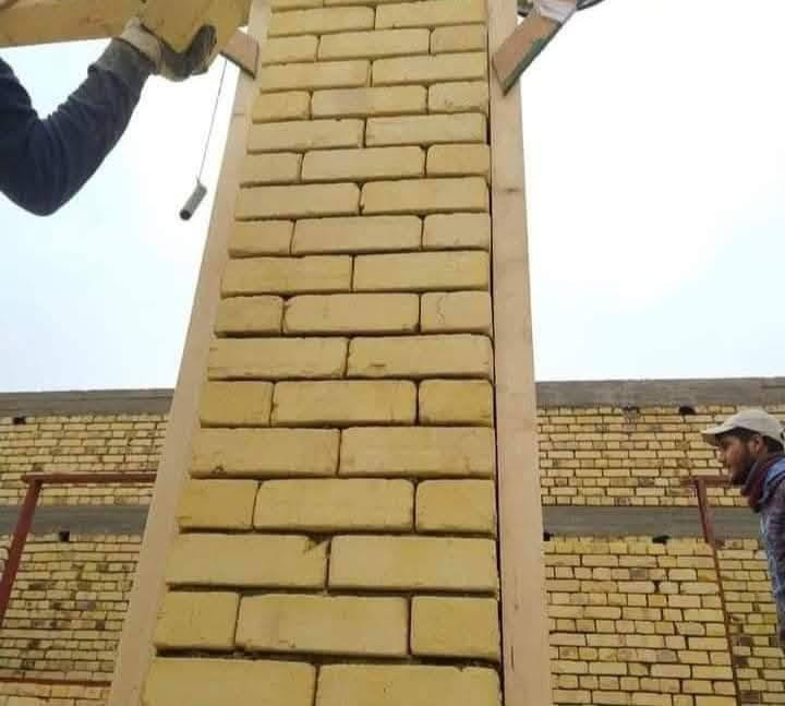 هاذي أحد عمالي من البناء في الكوت مع اخوكم أبو حسين الخلفه للبناء ***********متواجد واتساب واخط

