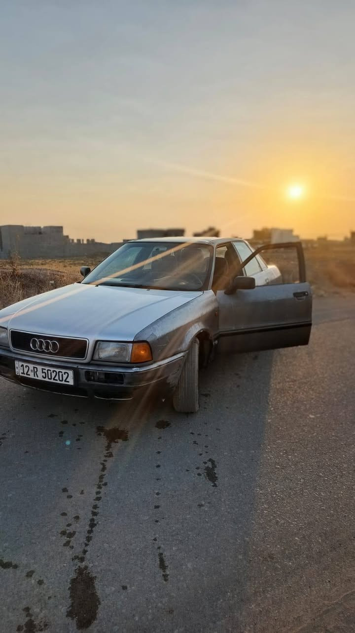 السلام عليكم
‏اودي 80
‏1992
‏رقم نينوى دولي
‏محرك شرط حجم 2000
‏كير عادي 
‏طخم نظيف
‏بدون ضرر بدون صبغ 
‏وضع شركة تبريد ثلج 
‏بيها تقحيل بمكانات
‏السعر 35 وبيها مجال
‏***********

