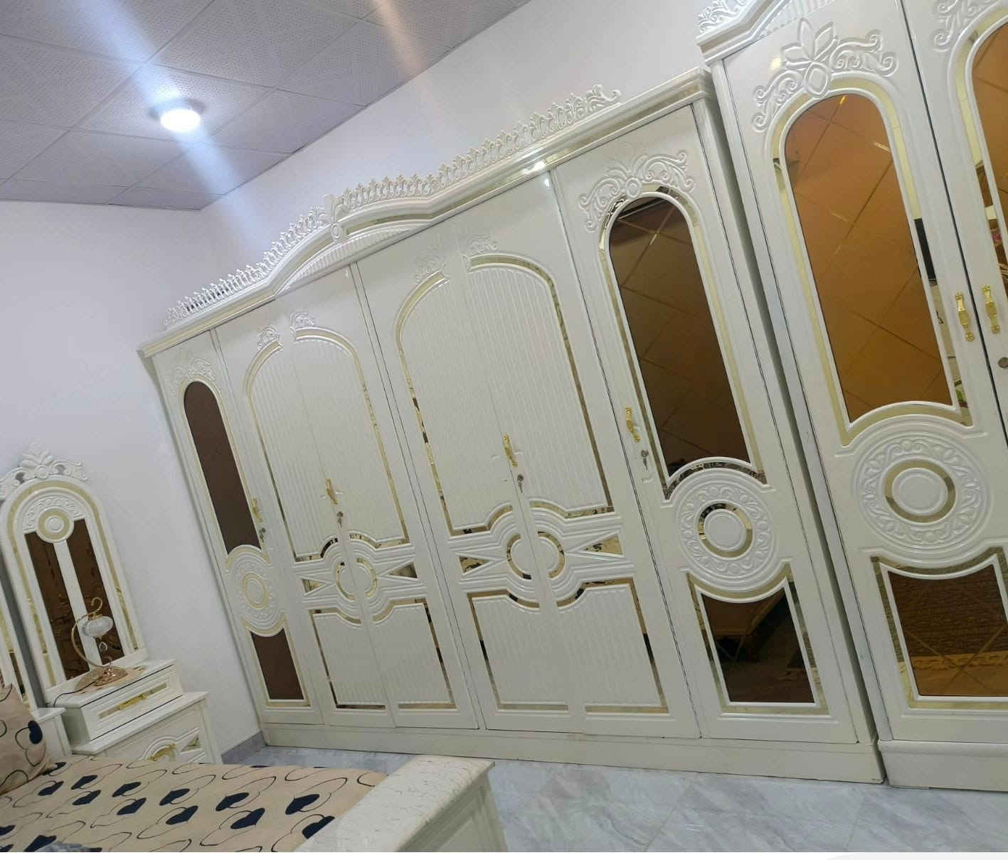 غرفه عراقيه للبيع جديده ما بيها اي ضرر سعرها 1500000 مليون ونص وياها مندر طبي اصلي رقم الهاتف *********** مكانها البصره
