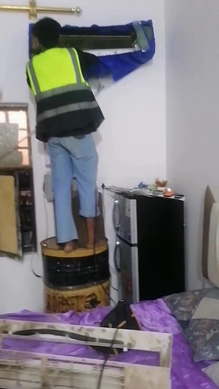يا الله اخوان اي مشكلة عندك بل السبلة تنضيف او نقل او شد
بس تصل ***********

تصوير ونشر اخوكم وخادمكم عقيل النجار
