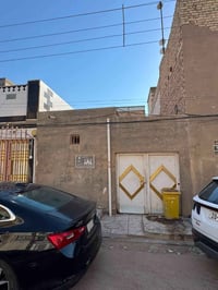 النجف حي الجامعة • ١٠٠م • مفتوح على شارعين