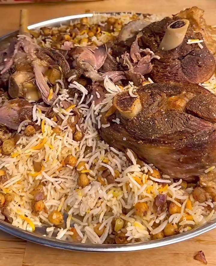 😋 متوفر للغذاء والعشاء ثبت😋 الصويره حي الاسره زراعي 

 طلبك من مطبخ مأكولات ملوكه للطلب مراسلتنا على الخاص او الاتصال على الرقم *********** وتساب متوفر توجد خدمة توصيل لجميع أنحاء الصويره
