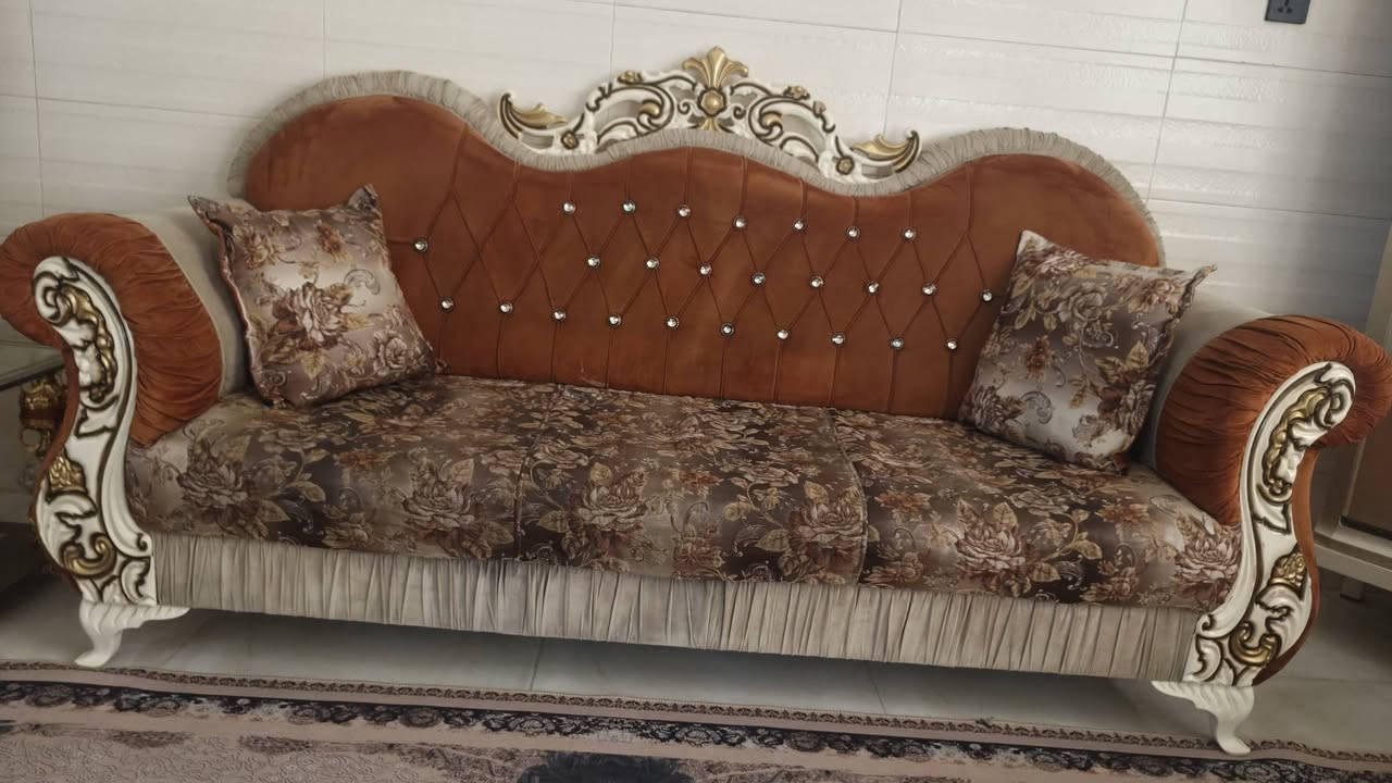 بيع تخم ومعاه 3 ماصات صغير و1كبير زجاج بسعر 450 وبيهن مجال للاستفسار راسلوني واتساب ***********
