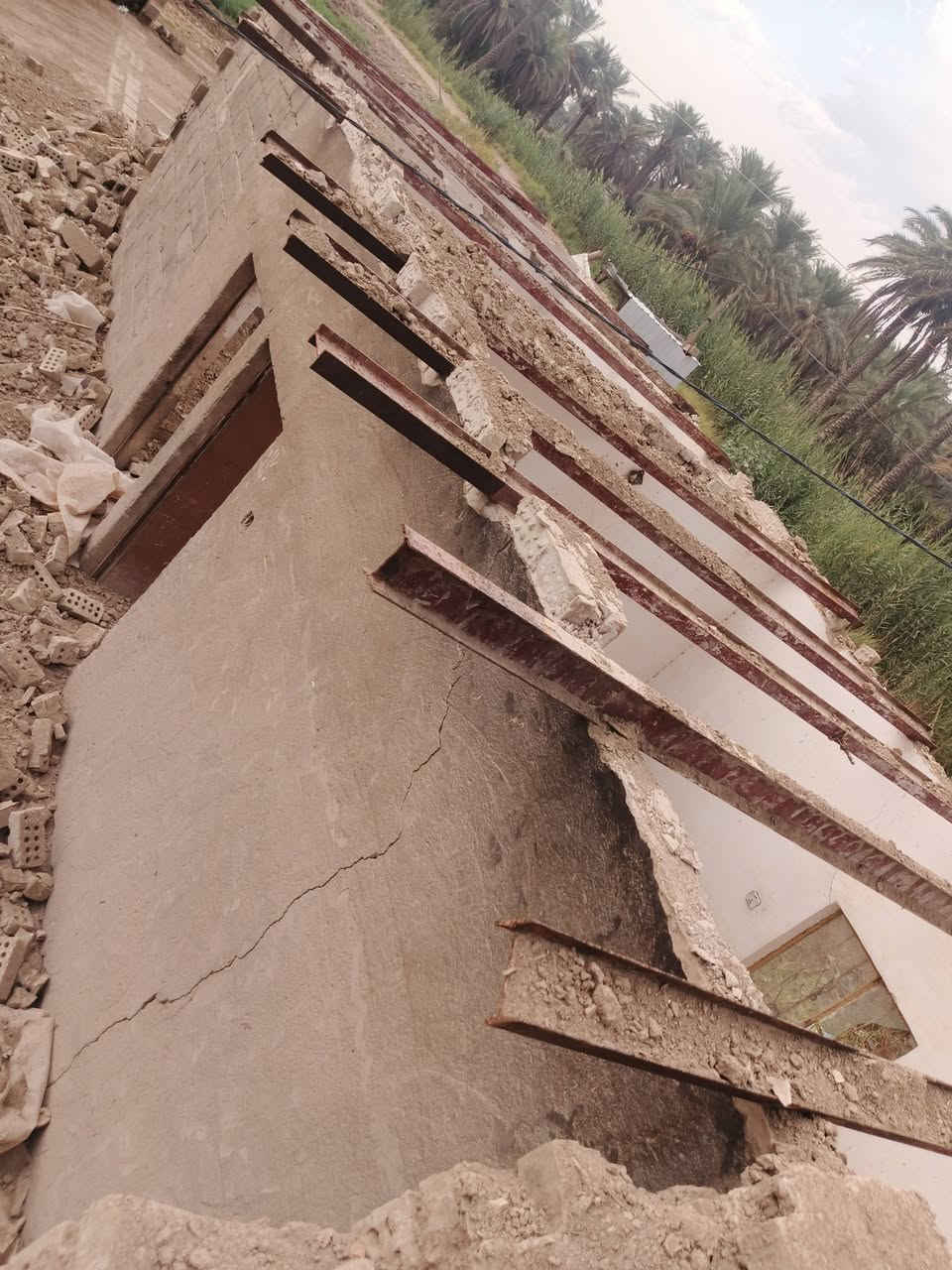 شيلمان لبيع العدد 18طول سته متر  المكان محموديه ششبار ***********
