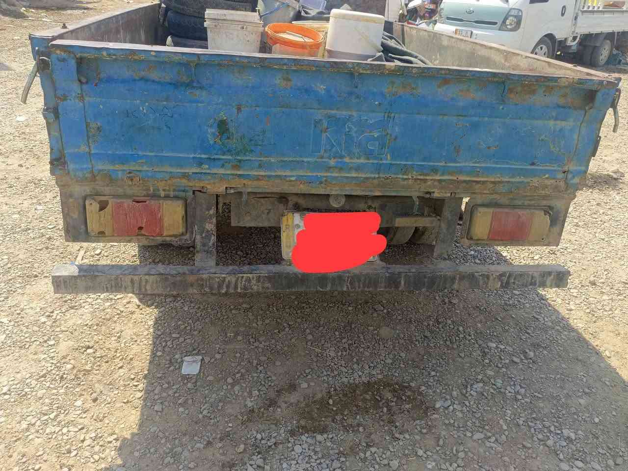 السلام عليكم ورحمه الله سياره بنكو 93
رقم بغداد سنويه صاقطه لبيع مكان ديالى دلي عباس 
***********
