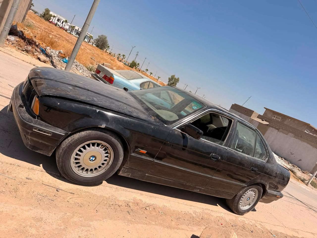 بي ام 1992 525 اوتوماتيك بجم عريض فتحة رقم سليمانية شرط تحويل و وكاله خرامه سعر ٤٢
***********
