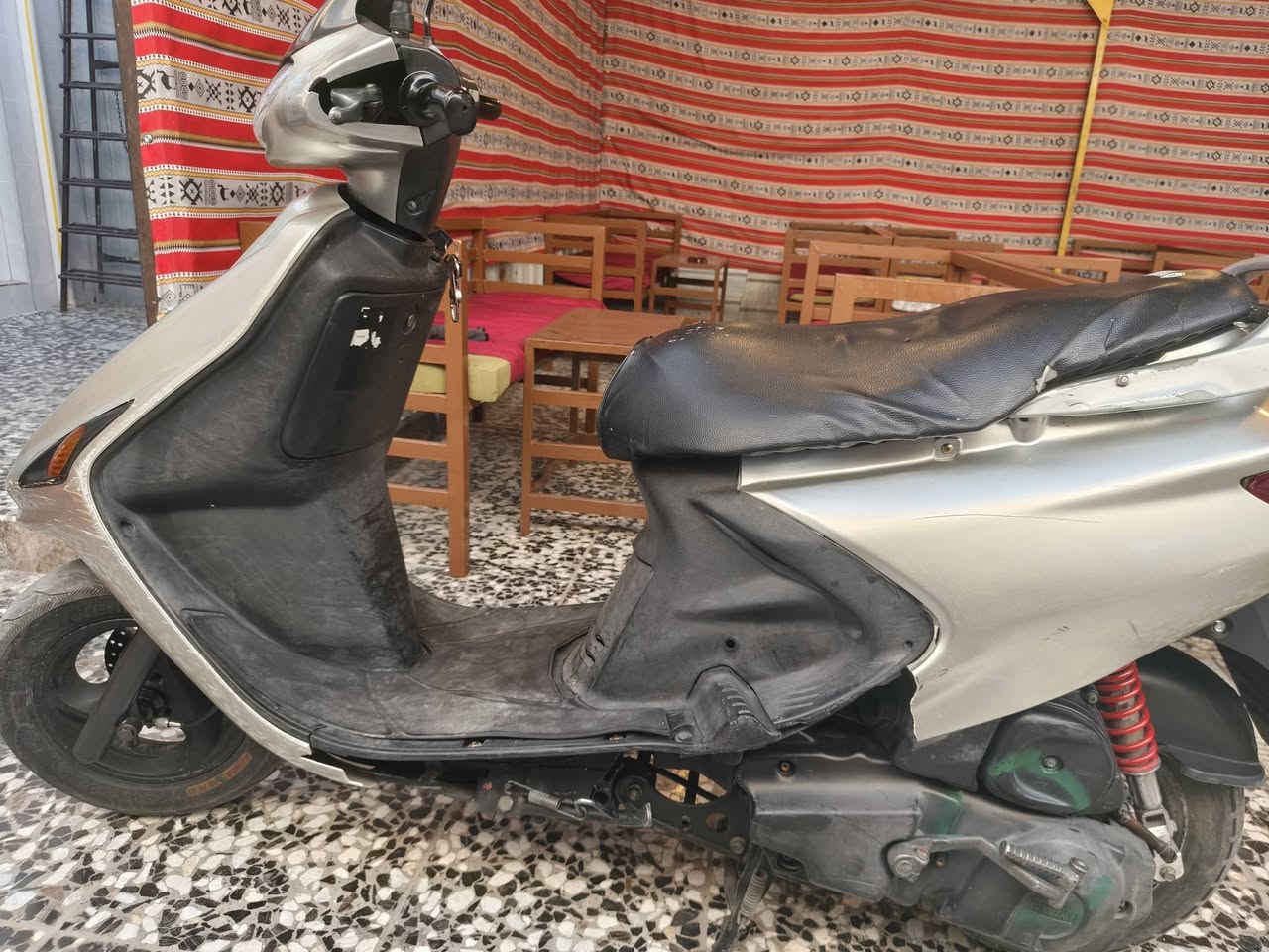 السلام عليكم دراجه للبيع فراشه فحل
نضيفه فول  حاويه شرط ع فحص ماداخله تصليح 
السعر 650الف مع المجال للشراي 
رقم لهاتف لتواصل ***********
