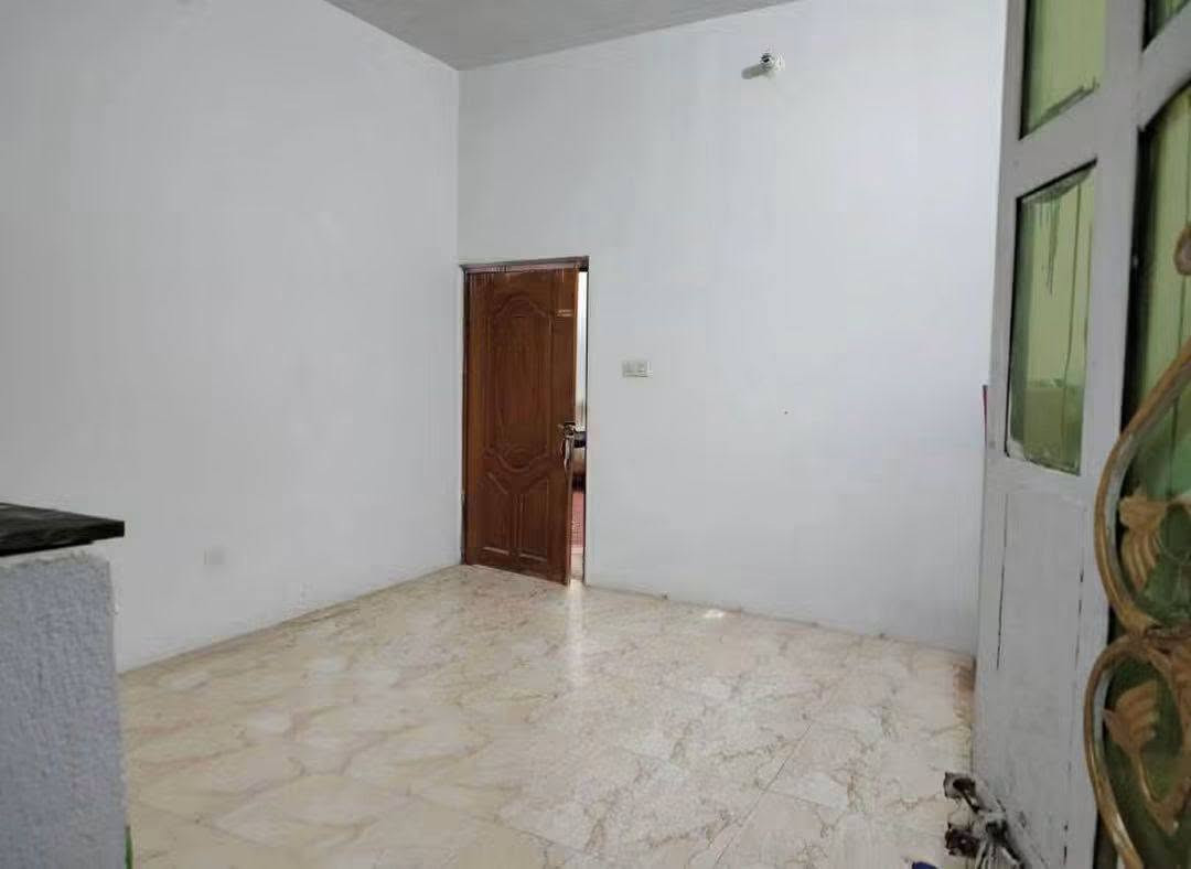 بيت البيع طابوو صرف 200 متر
حي اور الثانيه خلف مطلعم انور ابو الكباب قرب شارع 20 
مطلوب مبادره 86 
لاساس تجعيب 
السكف عكاده 
الجيران ذهب خوش ناس 
تفاصيل البيت 
غرفه 7 متر
صاله 10 متر 
مظبخ 5 متر 
ستقبال 7 متر 
مناور 2
صحيات داخليه وخارجيه 
التواصل خاص او التصال عل رقم 📱 ‏‪***********‬‏
