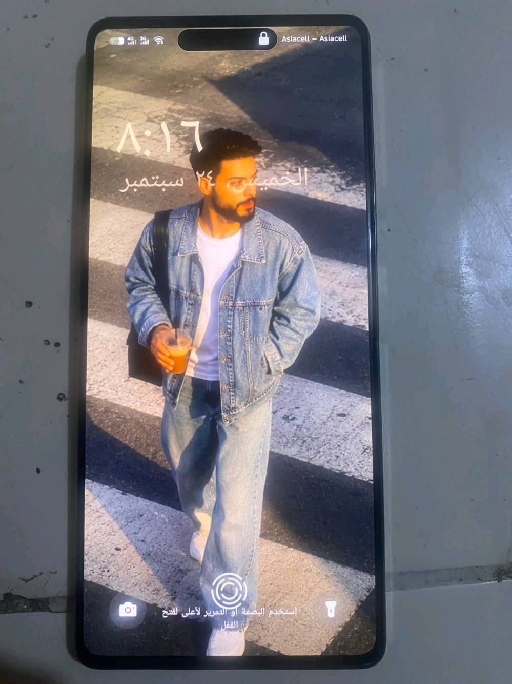 تكنو 30جهاز نصيف بس ضهر مال مسكور ذكراته 256