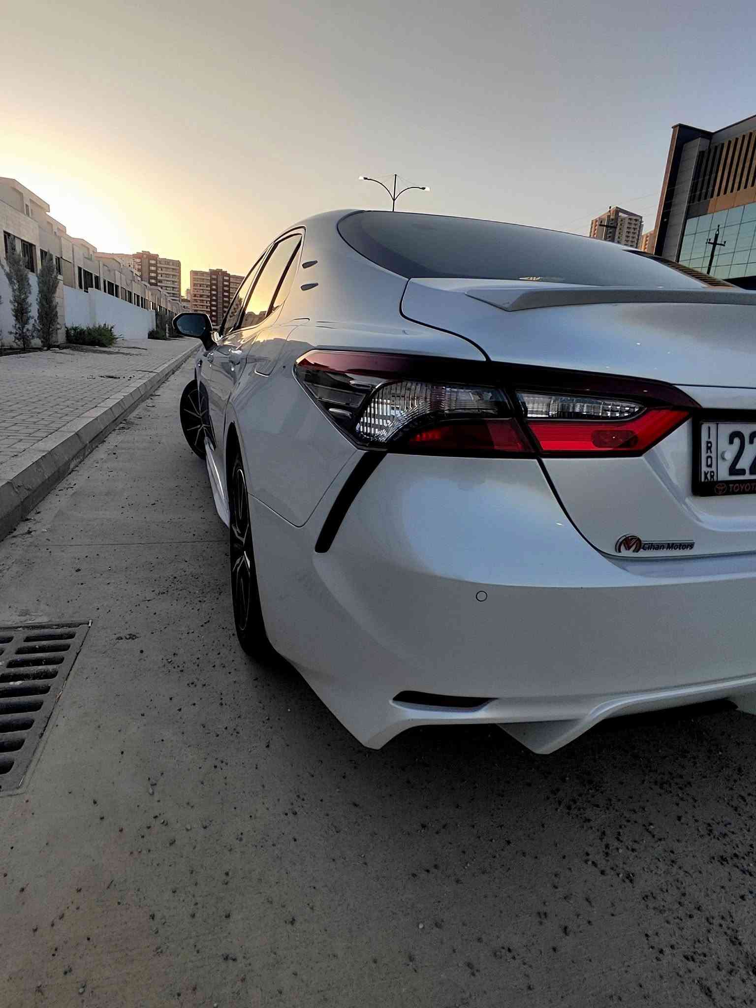 کامری ٢٠٢٣ se سفری شەریکەی جیهان  فول مواسەفات بەسمە  سڵایدکوشن کارەبا پەردە gps   حاسە  پێشودوا  وایەرلێس چارج 
گێرومەکینەو کارەبای هەموی بەشەرت  بێچاڵو شوتو قوپاوی تەرزە 
دوسێ پەڵە پیدیئاری هەیە زۆرجوانە هەردیارنیە سعری 240$
***********
