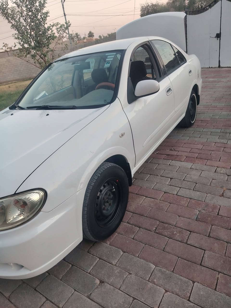 صني  2010 ياباني كير محرك تدفئه تبريد صدر كله جيد  بيها الجاملغ الامامي الايمن تبديل وهلال البنيد بارد وصبغ الهلال وتلحيظات خفيفه  السعر 97 وبيها مجال بسيط رقم بغداد بسمي ***********
