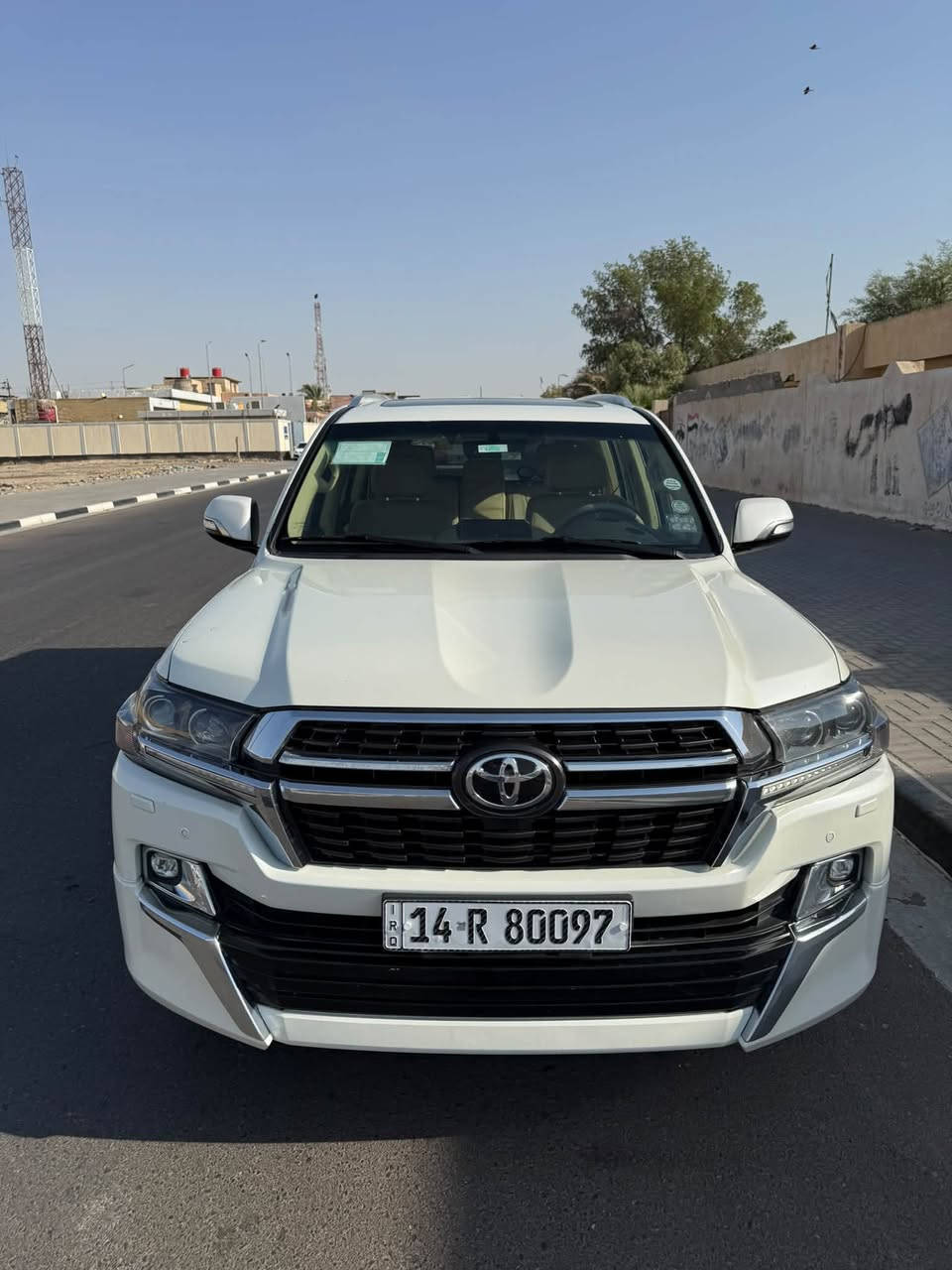 لاندكروز GXR
مديل 2017 
ماشيه 185 الف
صبغ بنيد وباب الخلفي ويوجد مكانات بارد
السعر 350$
للستفسار ***********
بيع فقط
مكان السياره البصره
