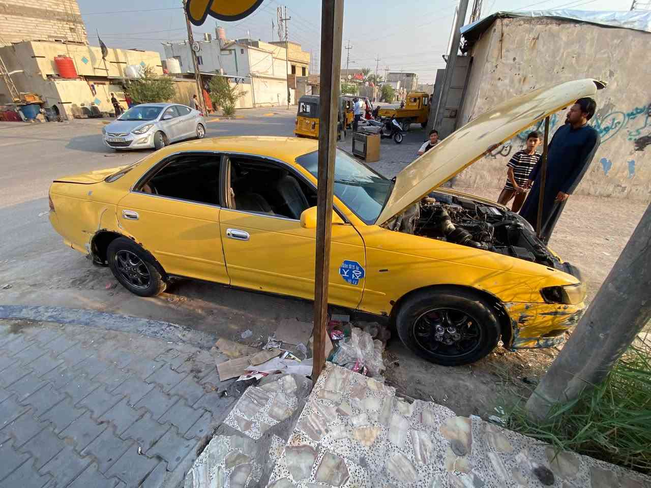 مارك • ٢٠٠٠ • مقصوص خلفي
