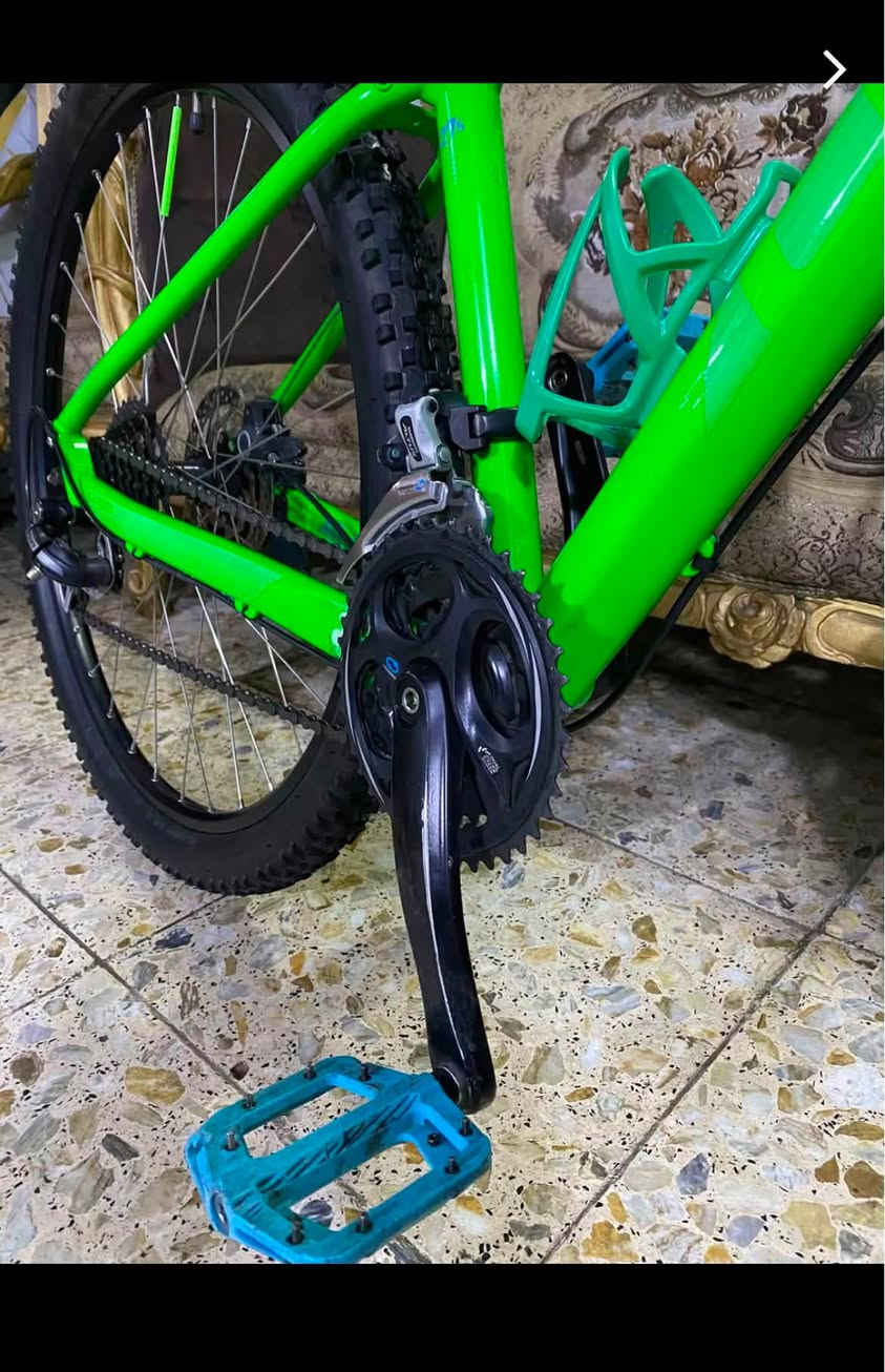 🚲 الوحش الألماني CUBE AKIM 💚

💚 وينهم عشّاق الألماني؟ 💚
جبتلكم الوحش الألماني CUBE AKIM 🇩🇪🔥
وبـ أنسب وأرخص سعر بالعراق!

💵 السعر: 415االف فقط
🔥 وبيها مجال بسيط كلش
نفسها تنعرض بـ 600$ وأكثر!

🟢 المواصفات:
💚 فريم حديث وايرات دفن حجم 27.5 S
💚 فريم ألمنيوم بالكامل
💚 بريكات هايدروليك Shimano
💚 سيت Shimano Acera بالكامل
💚 نظام 3×8 سرعات
💚 مجمع ركبة FSA بولبرن
💚 بطيخات وفلنجات كبس
💚 دبل SR Suntour
💚 4 تحكات قفل + فتح
💚 تحكم من الستيرن
💚 تقوية وترخية حسب وزنك
💚 سرج + مده سرج + ركبة + ستيرن ختم CUBE
💚 قاعدة مطارة من ماركة T-One

🔥 الدراجة جاهزة من كلشي وما تحتاج أي شي!

⚠️ ملاحظة:
بيها فقط شخط بالفريم، موضح بالصور، بسبب حشر الزنجيل بين الصينية والفريم وصار الشخط بهالشكل.

📍 العنوان: بغداد – الكفاح – شارع الشيخ عمر
📌 قرب مستشفى الطوارئ

📩 للاستفسار خاص
📞 ***********

💚🚲 CUBE AKIM — ألماني، مرتب، وسعر ما يتعوّض!
