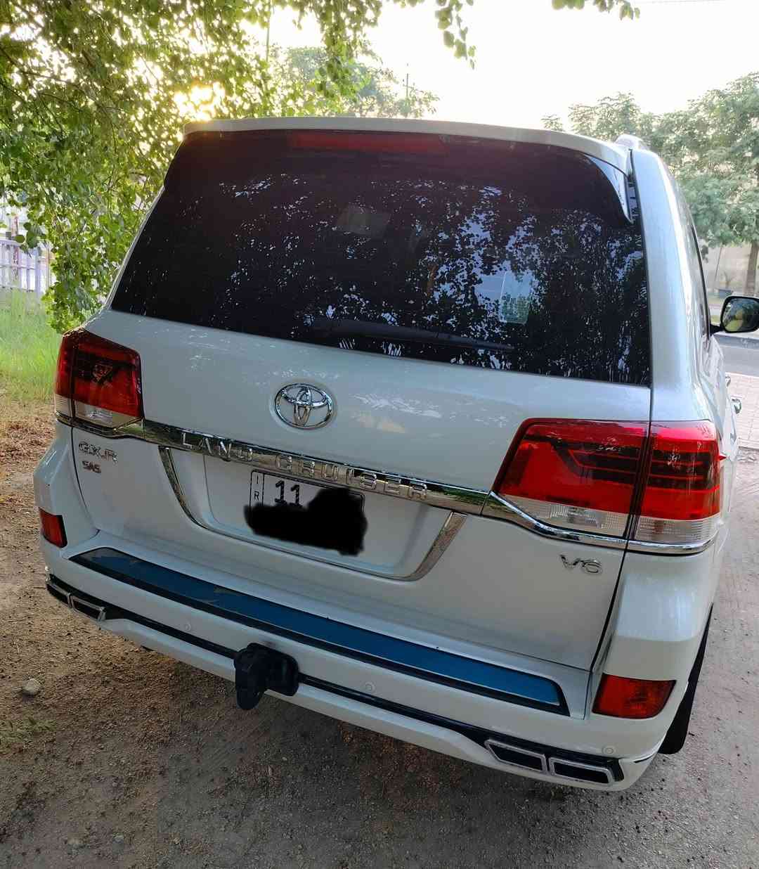 لاندكروز وايت ادشن • ٢٠١٧ • فورويل