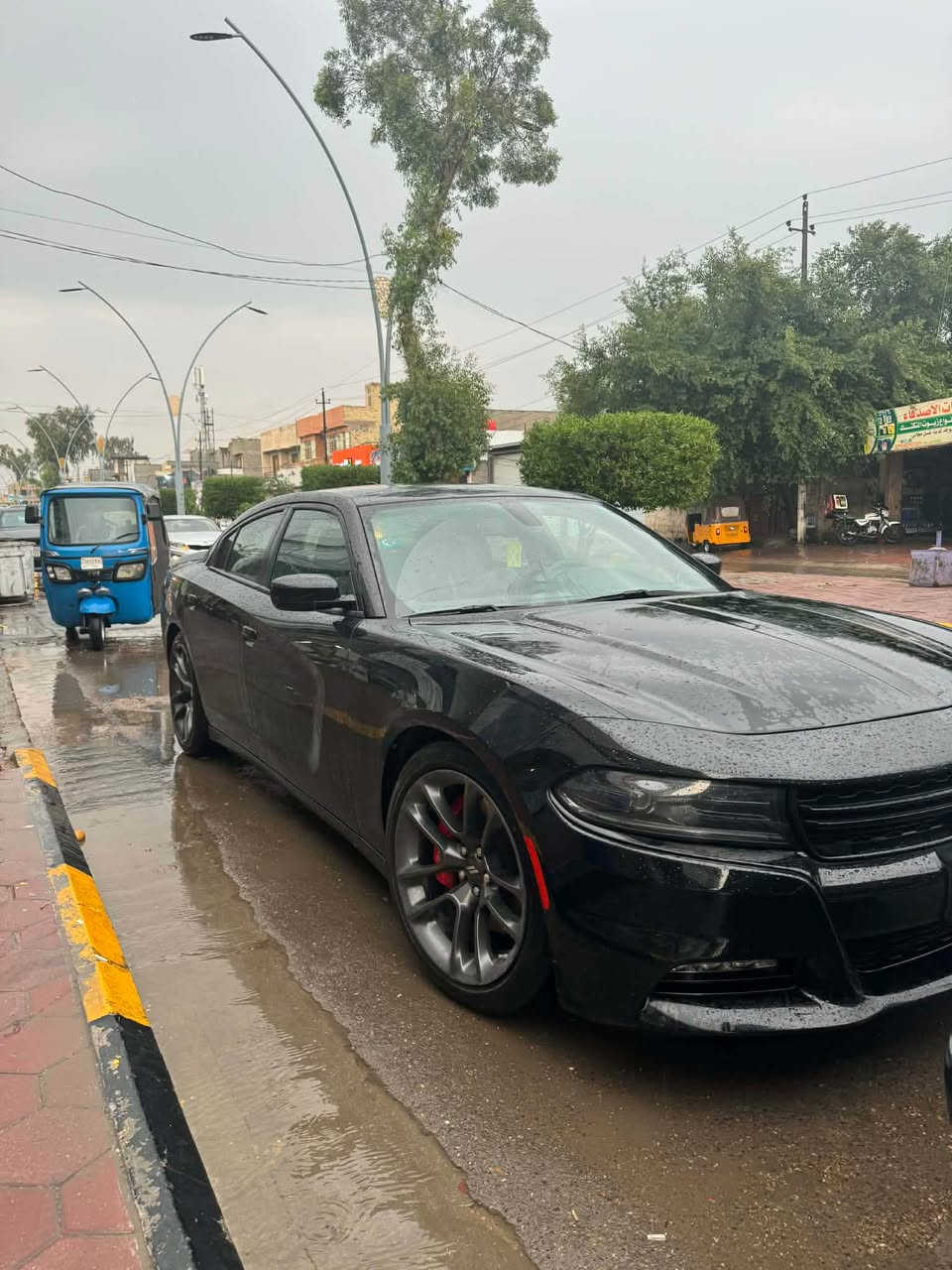 السلام عليكم للبيع جارجر 23 sxt حادثها موضح بلصور فول عده الفتحه مكانها بلمحموديه 235 وبيها مجال لاست كول 
***********
***********
