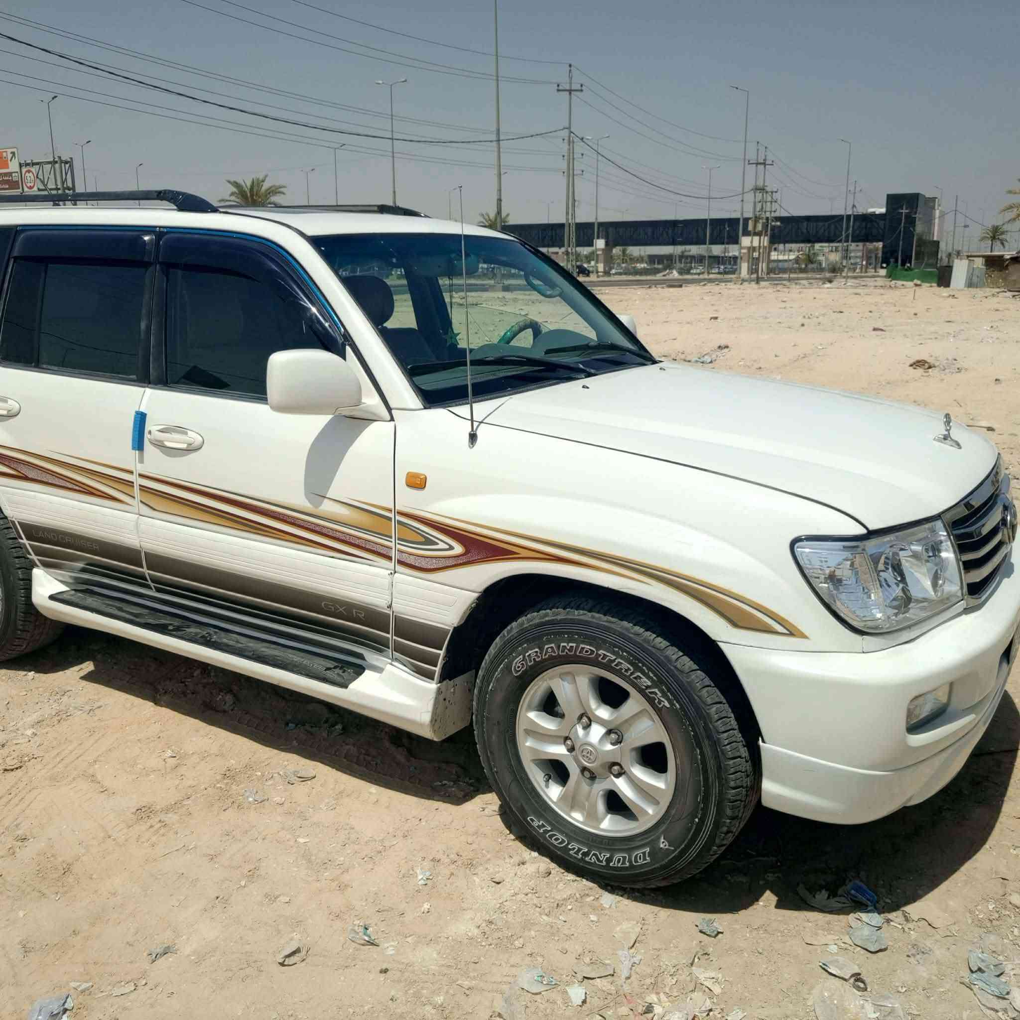 سياره لاندكروز 2004مكفوله فول مواصفات تبريد 3قطع لوكير شغال فتحه سقف تخم تاير جديد رقم بغداد مشروع وطني ستفسار عل رقم ***********
