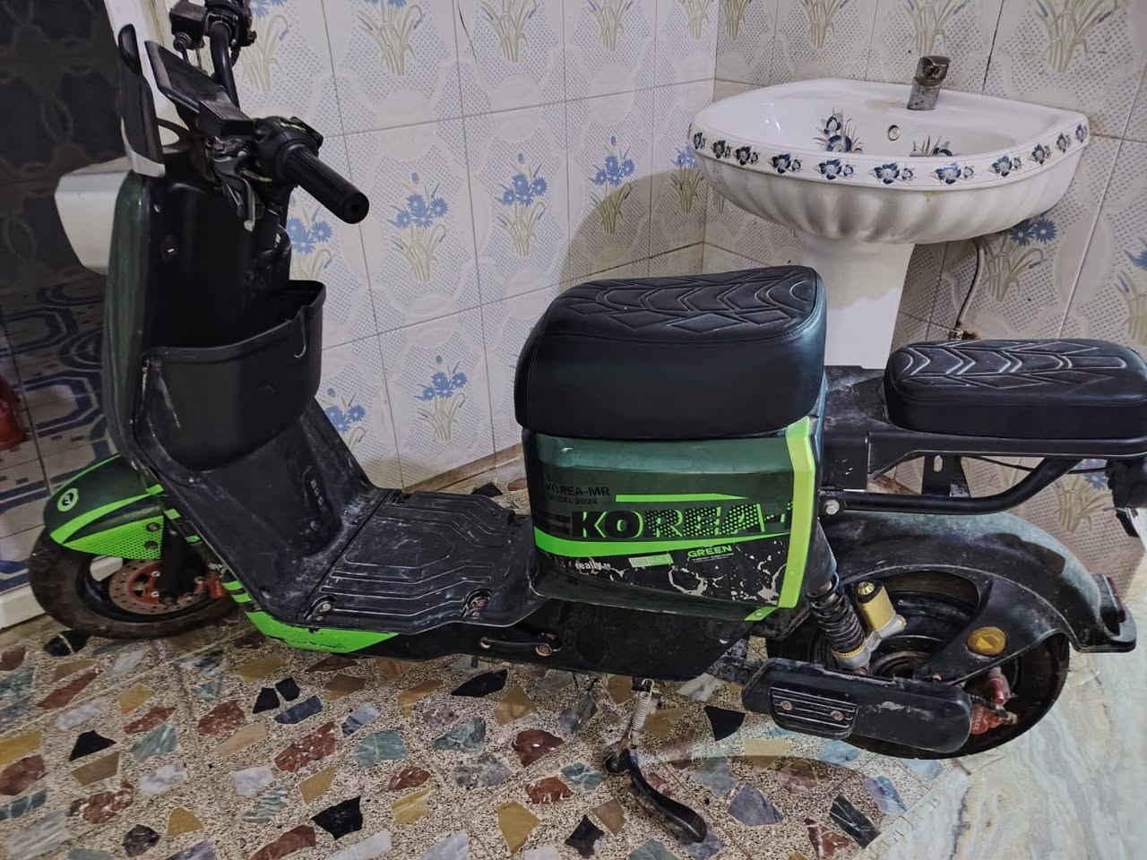 مكفل بنشر فقط
🏍️ دراجة R7 للبيع
🔋 تحتاج تبديل بطاريات فقط
💰 السعر: 270 ألف — قابل للنقاش للجادين
🔥 فرصة حلوة وسعر مناسب
📞 للاستفسار: ***********
