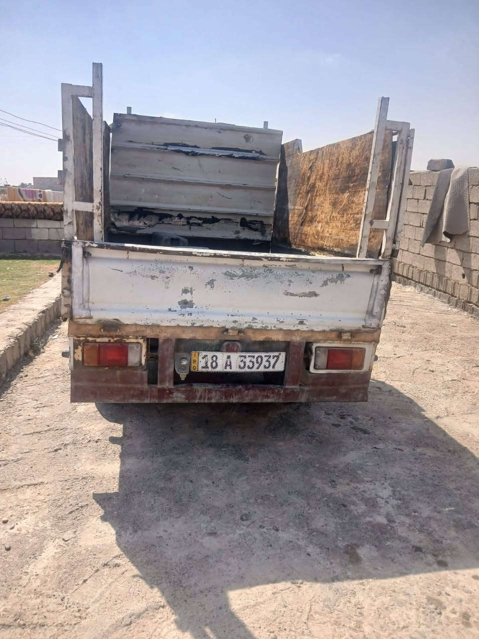 ***********سلام عليكم بنكو للبيع موديل ٩٦ رقم واسط شرط انكير محرك سعرها 35 قفل ***********
