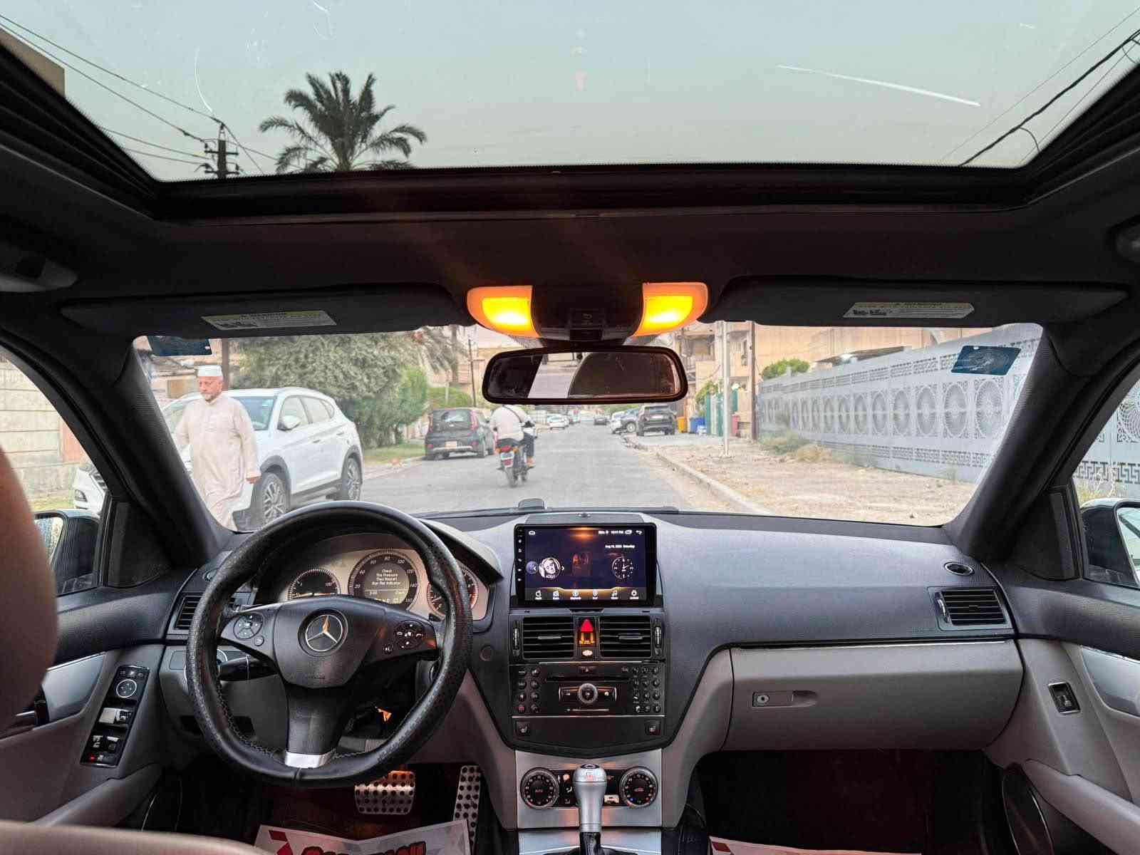 مرسيدس C350 موديل 2008 محرك 6 سلندر البلاد حجم 3500 السياره بيها كت C63 ,, وارد امريكي صبغ قطعتين الجاملغات الخلفيه بدون دواخل وقطعتين كلير فقط البوب الخلفيه توحيد لون ،، بقيه السياره كفاله ،، محرك وكير مبدلات جدد مال وارد ،، صدر كله جديد ،، تبريد ثلج ،، المواصفات فول ،، السياره جاهزه من كل النواحي ،، رقم بغداد دولي وبأسمي المكان بغداد اليرموك 4 شوارع ،، السعر 110 ورقه *********** بغداد, العراق
