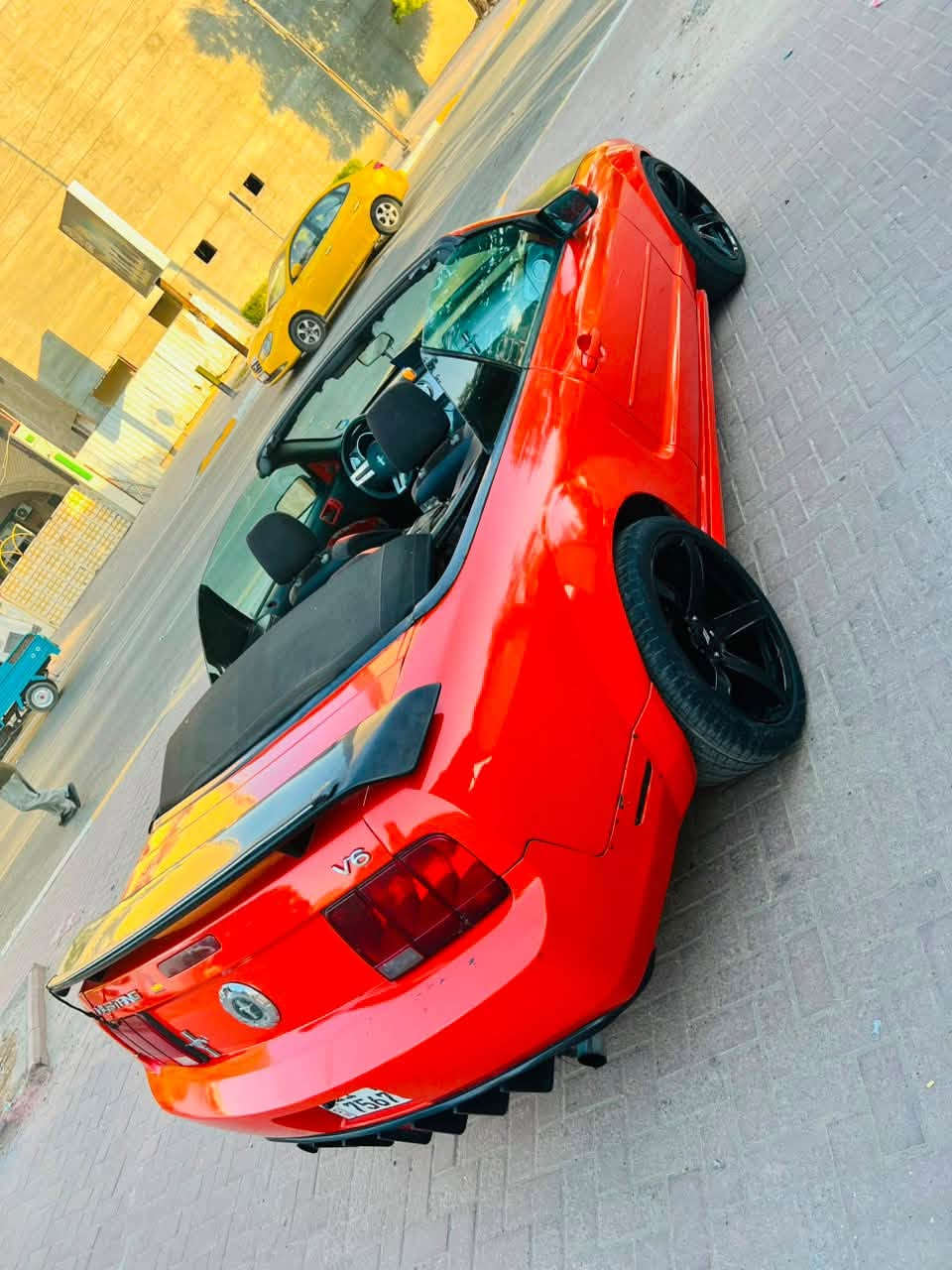 السلام عليكم فورد موستنك للبيع موديل2007 محرك4000 كير ومحرك خير من الله صدر امامي خلفي كله تمام السياره نضيفه حيل وخير من الله من انضف الموستنكات الي بموديلها مكاني بغداد المحموديه حبايب الي تعجبه السياره يتواصل عل رقم***********
