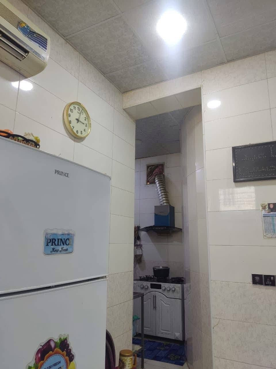 🏠✨ للإيجار – بيت 200م✨🏠 

بناء نظيف جدا 

الموقع / سياحي الفرات مجمع توحيد السكني

📍 المواصفات:

🛋️ استقبال 
🏢 صالة 
🛏️ غرف عدد 2
🚿 مجموعة صحيات متكاملة
🍽️ مطبخ حار وبارد 
🌤️ 
💼 طارمة

📞 للاستفسار: ***********
