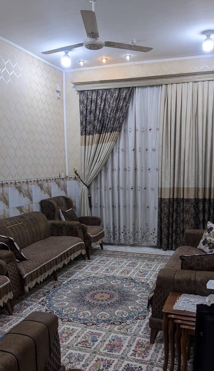 حي الجامعة • ١٠٠م • مشتمل