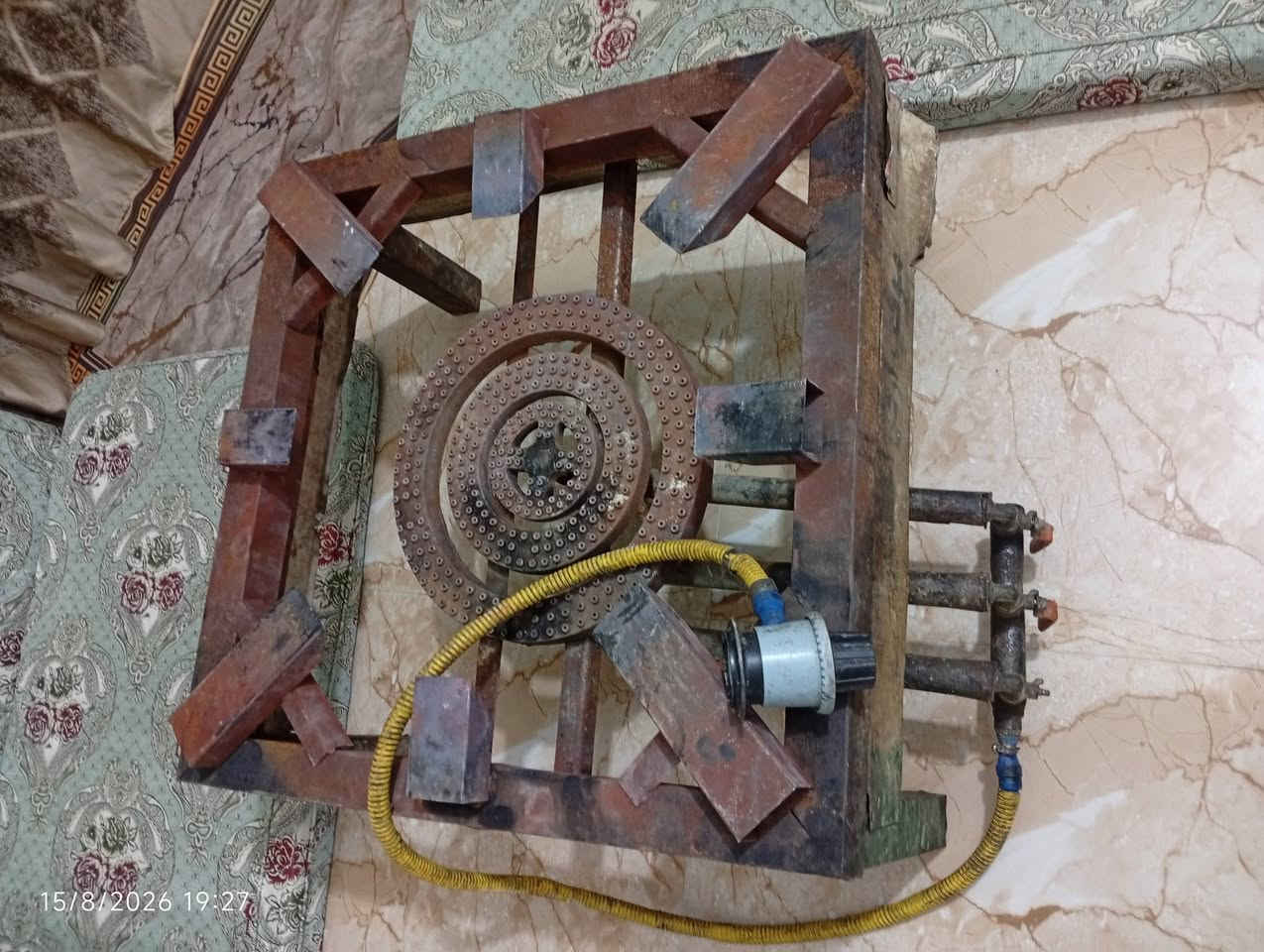 السلام عليكم للبيع 
كدر كبير مع طباخ كبير
سعر 250 الف منطقة المعملجي خلف شركه البان الوسام 
ما متواجد عل فيسبوك 
إتصال فقط
***********
