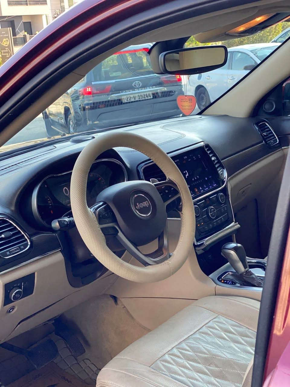 للبيع جيب جراند شيروكي Overland 2019 خليجي فل كامل السعر 235

السيارة نظيفة جداً وجاهزة من كل النواحي

خليجي 2 قطعة صبغ  بدون دواخل 

للاستفسار والتواصل ***********

وارد خليجي

فئة Overland أعلى

محرك 6 سلندر قوي وعملي

دفع رباعي

بانوراما مزدوجة

داخلية جلد فاخر

تبريد وتسخين مقاعد

تدفئة سكان

شاشة كبيرة + CarPlay

كامرات 360 + حساسات

رادار + لانة + نقاط عمياء

تشغيل بصمة + ريموت ستارت

باب خلفي كهربائي

تعليق هوائي

ميموري مقاعد

إنارة داخلية مميزة

فول رادار توقف ذاتي نقاط عمياء.      جیپ. گراند شیرۆکی ئۆڤەرلاند ٢٠١٩ قەپات مواسەفات. ناو زەرد سوکان هیتەر کوشین جلد و کارەبای سارد و گەرم شاشە گەورە. پانۆراما.    لایت. لید بلاجکتۆر حەساس رادار. جەگ بەرز و نزم دەبێت. سفری شەریکە هەولێر. چاملغ و نیو دەرکە سبوغە بە ٢ پارچە دەفرۆشم أربيل, العراق
