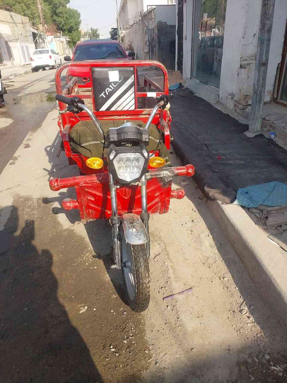 دراجة كهربائية • أصغر من الوسط • بطاريات كبار