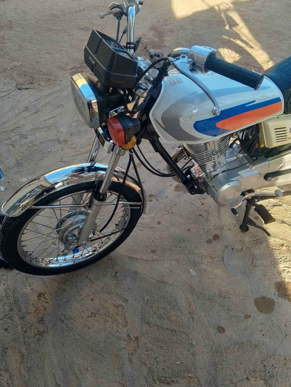 نامه شوفت عينك كله اقره حته اسم المكينه مديل 26 اوراق نصبه شلعه فصله تاكل الكاع بيه فقط صوت مال مصطره برغي مامفتوح بيه المكان حله دبله سعر 630 وبيه مجال *********** كهربائية كله شغاله
