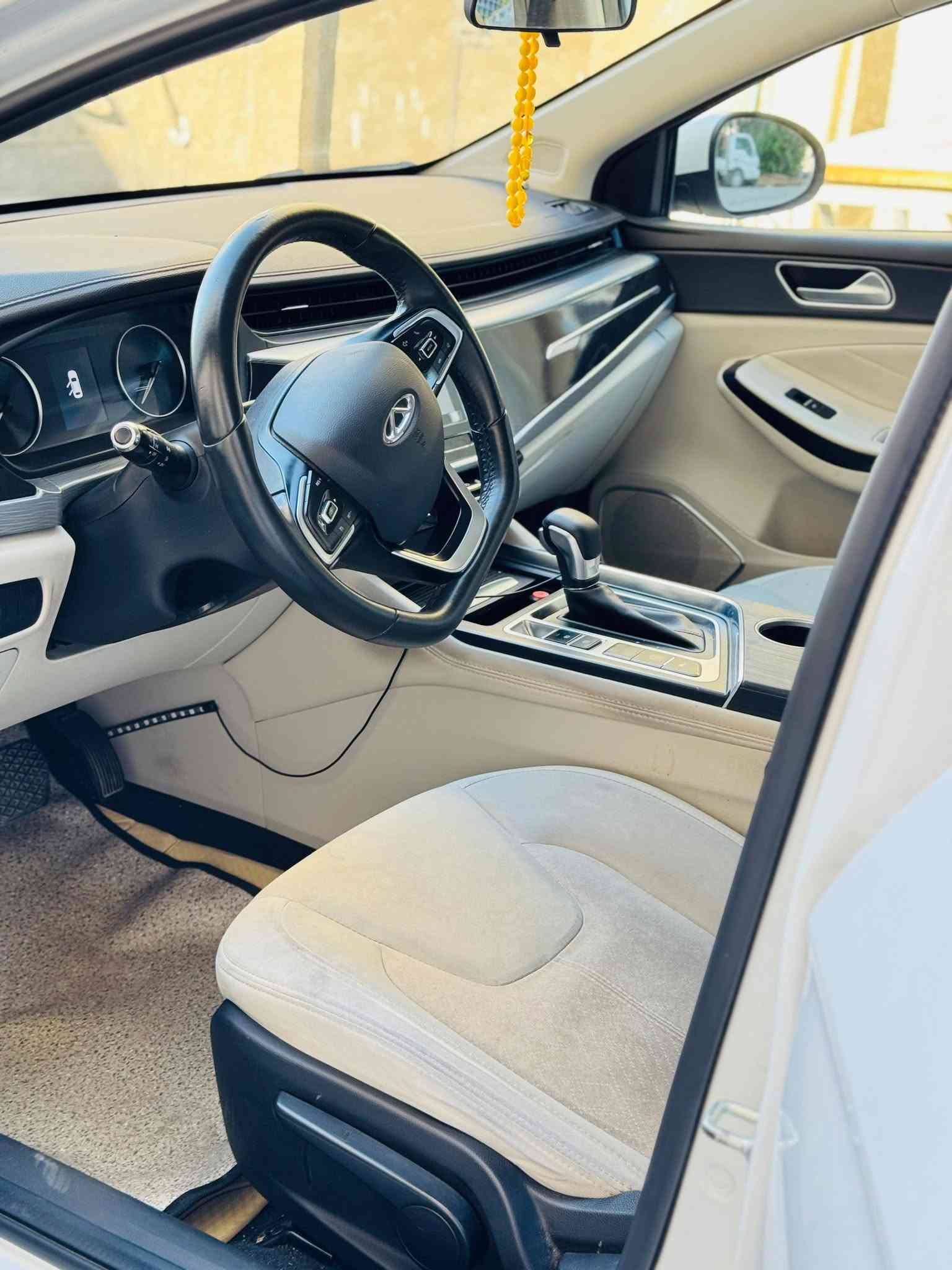 السلام عليكم
Chery Arrizo 5
موديل 2025
السياره بعدهه بضمان الشركه
السياره ماشيه 62 الف كيلو 
السياره بيهه طخه خفيفه بل جاملخ الايمن الامامي و موضح بل صوره 
السياره بعدهي جديده شغل وطلع 
السعر شده يعني 100ورقه و بيهه مجال 
مكان السياره بغداد رحمانيه الجعيفر قرب مركز الجعيفر 
للتواصل *********** متوفر واتساب و اتصال فقط
