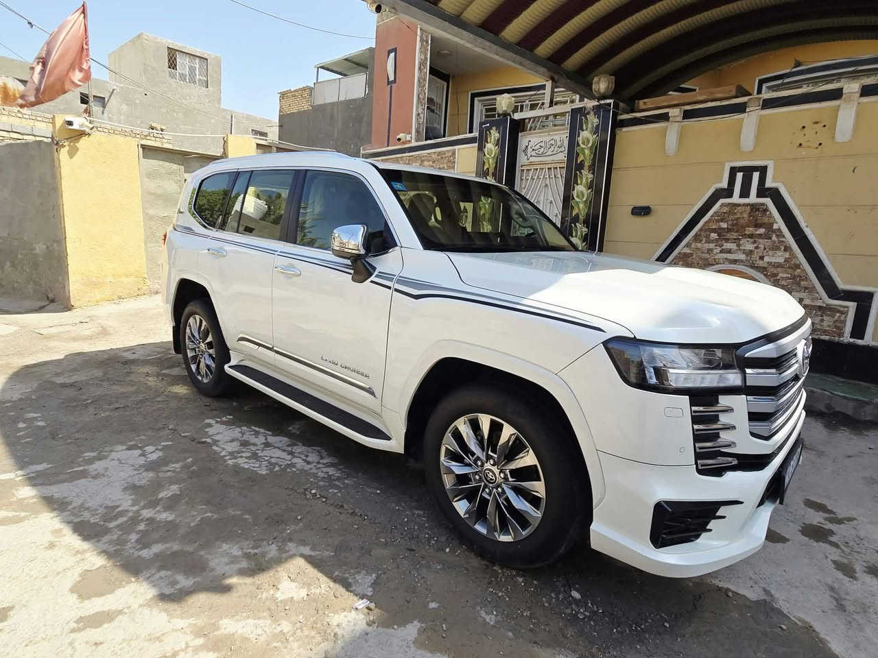 تويوتا •••• لاندكروز GXR ((سبعينية ))
موديل ••••            2022   // SAS ( ساز )

فول مواصفات ••• 3 شاشات 

6 :: سلندر

محرك 4000 تنفس طبيعي 

 رقم بغداد باسمي
 ماشيه68
جنطة كهرباء 

كراسي كهرباء 

جلد بيجي بلادي 

طفايه 

سلايت

3 شاشات بلاديه

تشغيل  عن بعد 

السياره فول 1/1

مكان السياره  حله بابل 

للاستفسار اكثر 
***********
