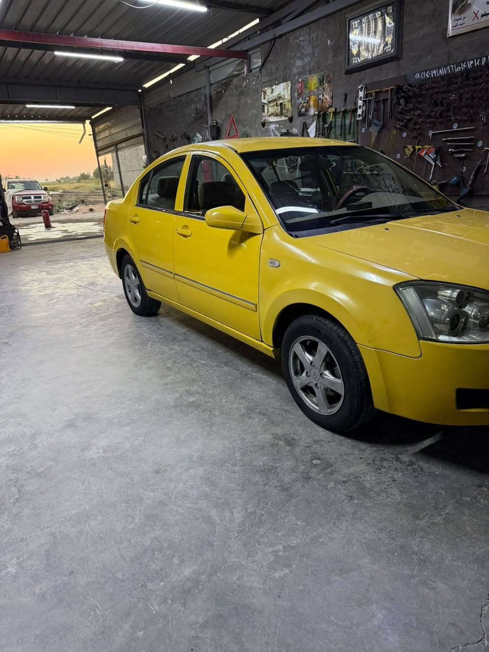 للبيع فقط.. السعر.32🚗     سياره شيري🚕 A5 سياره مكفوله جديده وجاهزه كير اوتوو🔧 محرك مكفولات سياره تبريدها ثلج تخم تاير جديد رقم وسنويه جديد هيئه مصفره الف متصرف عليها مكانها بغداد🥰 المحموديه( ***********)📞 واتساب مفتوح
