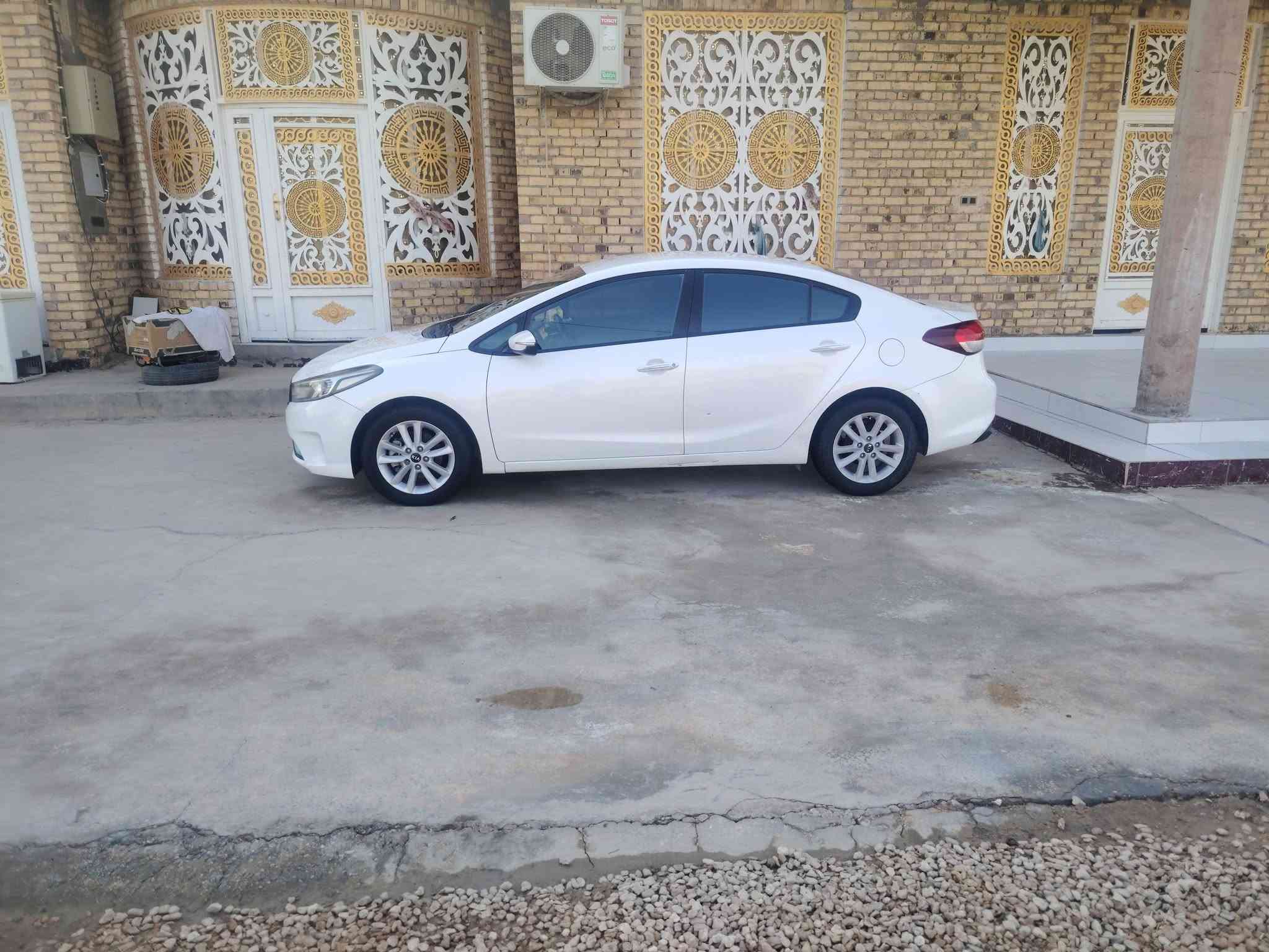 السلام عليكم
كيا سيراتو خليجي مديل ١٧
مكينه ١٦٠٠ دوش
ماشيه ١١٢ الف
مكينه وكير وحداديه وتبريد ثلج
ويل كب اشاير بل المري الد نهاري ثلجي حساس خلفي شاشه وكامره
رقم الجديد بغداد بسمي سنويه ٢٠٣١
مكان سياره دوانيه الحمزه الشرقي 
***********
