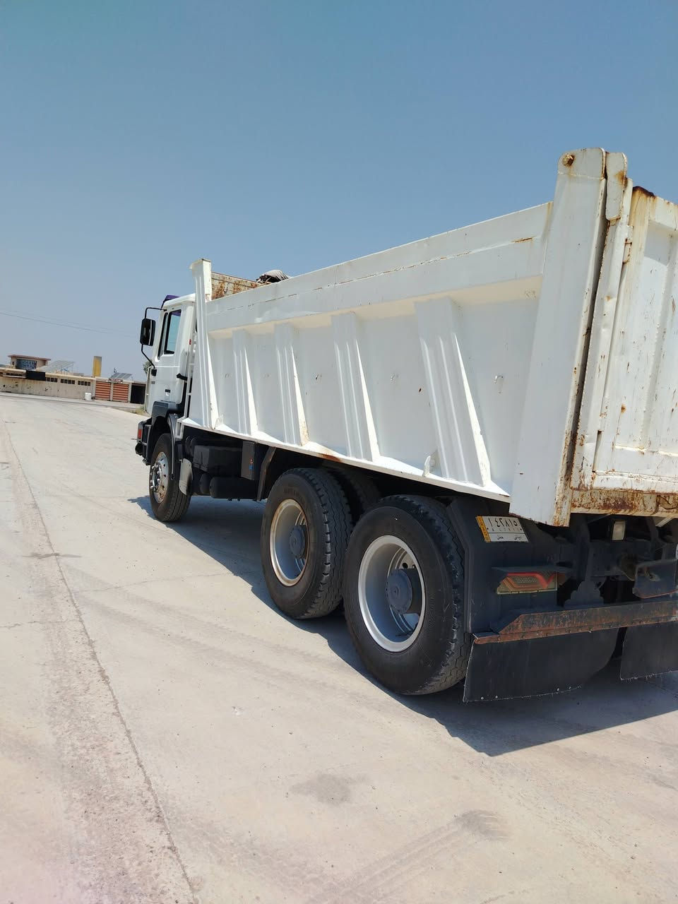 للبيع مان صقر مواصفات دوله السياره رقم ديالى مشروع وطني العنوان ديالى السياره مكفوله كفاله عامه السعر 3دفاتر وبيه مجال للشراي ***********
