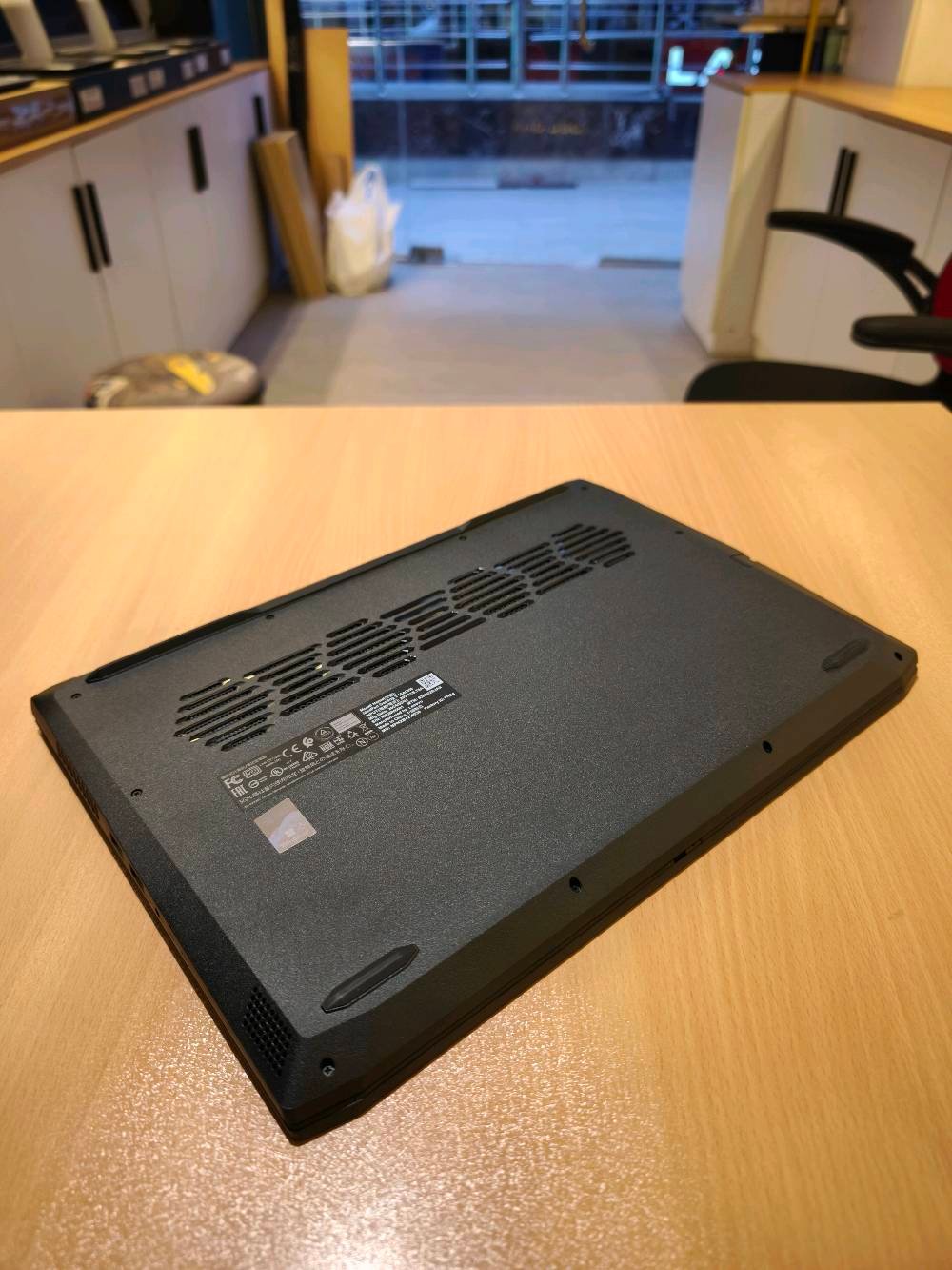 متوفر الآن في مكتبنا لابتوب 
IDEAPAD GAMING 3
المواصفات كالتالي:-
RYZEN 5-5500H
8GB DDR5
512GB SSD
RTX 2050 4GB 
15.6" FHD 165 HZ
ملاحظة:-
القطعة NEW جديد غير مستخدم ..
السعر : 1.230.000 ألف 
العنوان بغداد شارع الصناعة مجمع النعمان التجاري الطابق الأول .
***********/واتساب
***********/واتساب 
متوفر خدمة توصيل بغداد وجميع المحافظات ..
#fypシ #الشعب_الصيني_ماله_حل😂😂 #laptop #explore