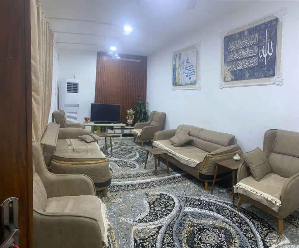 بيت للبيع بسومر حي المعلمين نهاية نزله المرور بناء نضيف مساحه 220 متر السعر 185 قفل للأستفسار *********** صالح سمير البدري للعقار
