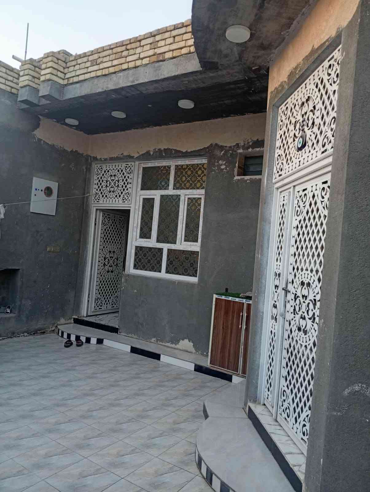 السلام عليكم ✋بيت للبيع الناصريه الحي العسكري🏠
المساحه ٢٠٧ حديث البناء طابق واحد   غرفتين🛏️ استقبال صاله مطبخ 🧑‍🍳 حار بارد كلدور موزع مناور  مجموعة صحيان خارجيه وداخليه🚻
عندك عقار🛖 للبيع ماعليك فقط مراسلتنا✉️
على صفحه✋او على اتصل على وتساب 📜
*********** وتسابhttps://chat.whatsapp.com/CgF4j4SEF8eL8MxtcRHqut
