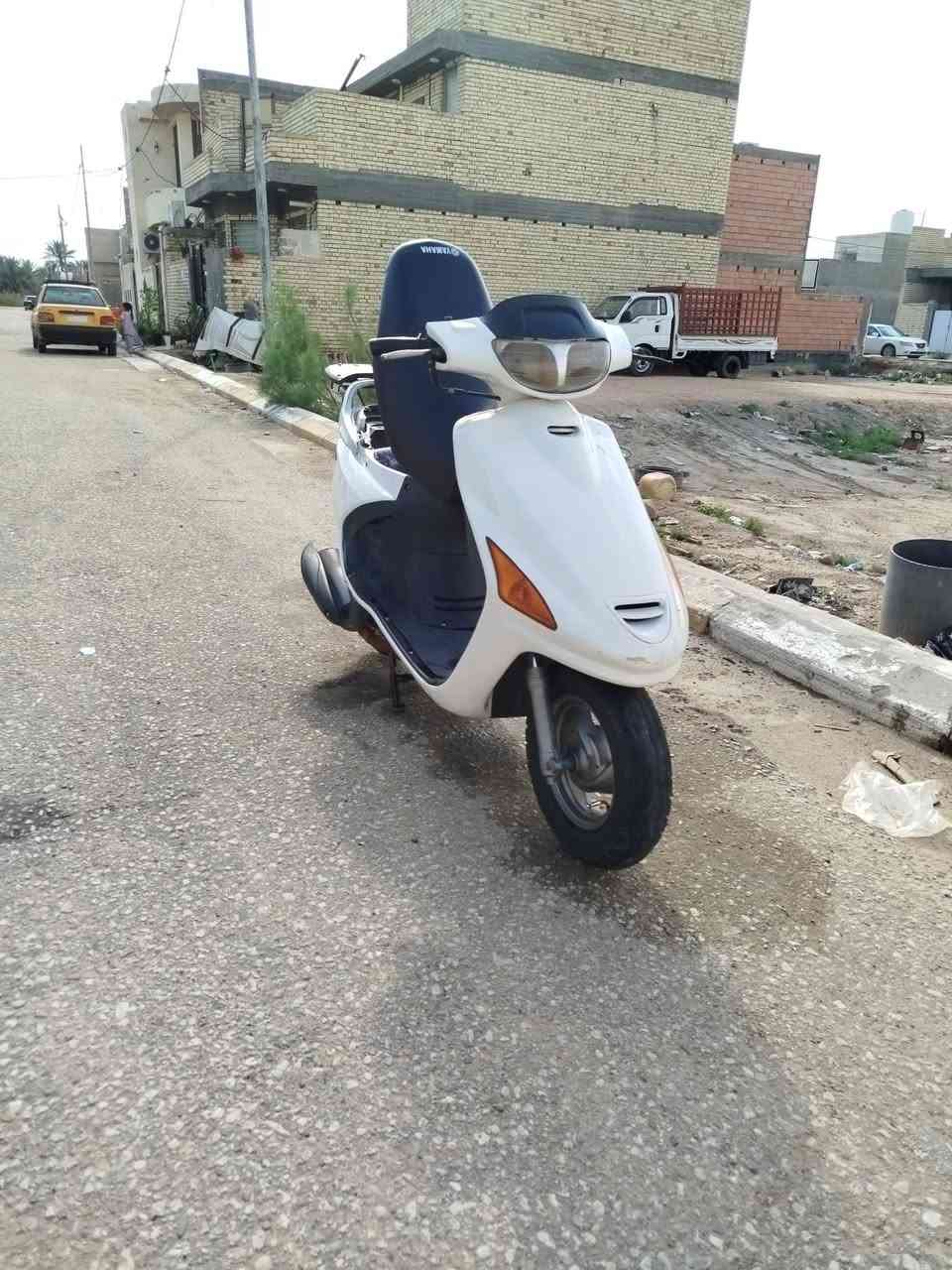 سلام عليكم دراجه فراشه للبيع الدراجه حلوه ونضيفه مكفوله من التاير للتاير مكينه ما مفتوحه تجي وتفحص براحتك دراجه كلشي شغال بيها نهضه معدل فول السعر 600وبيها مجال قليل المكان كربلاء طريق بغداد الاتصال على الرقم ***********
