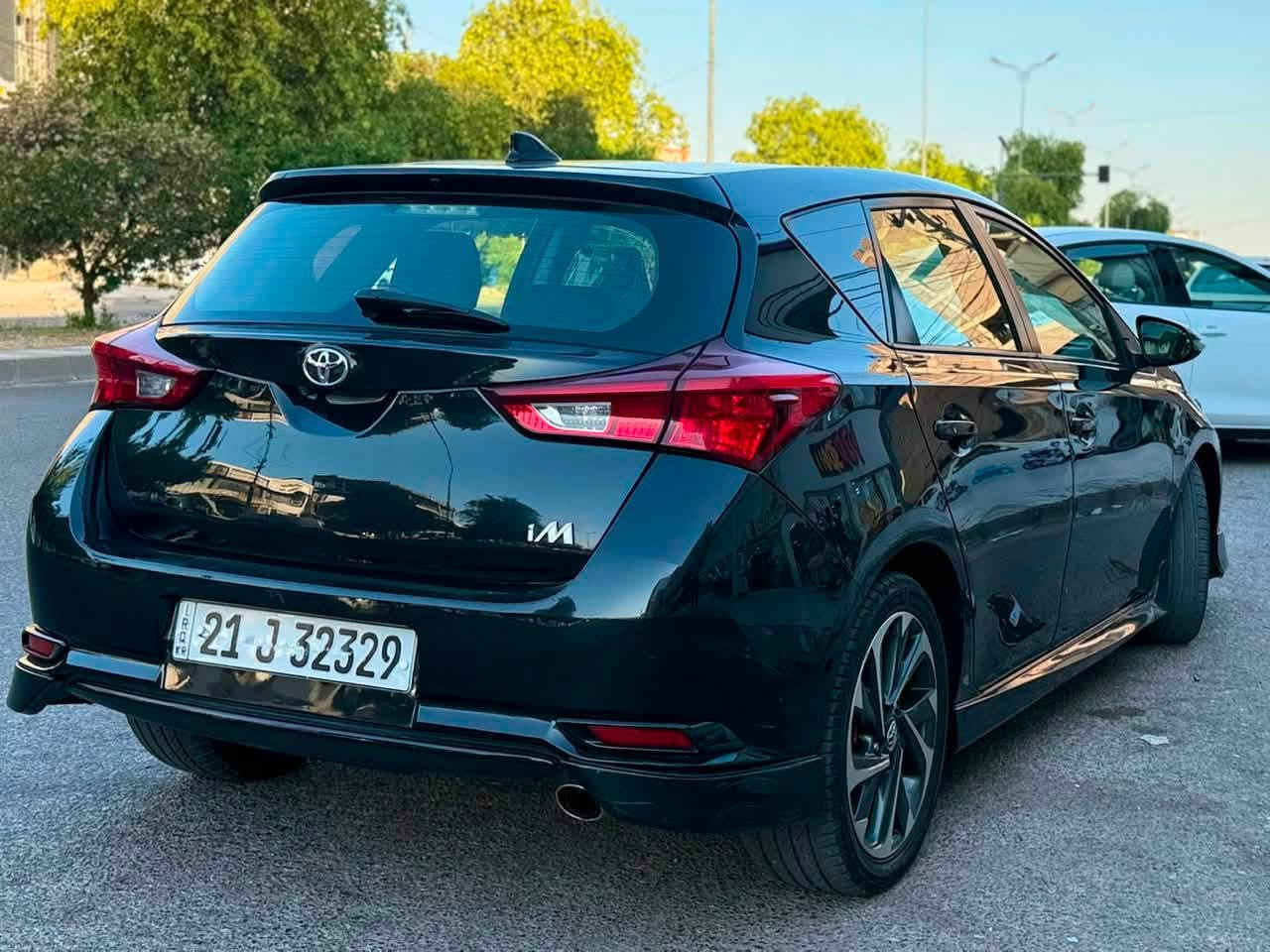 سلام عليكم 
كورولا ٢٠١٧
نص بنيد صبغ فقط
مكانين اصغار بارد
كير مكينة تبريد حدادية مكفولة
مكينة ١٨
سعر ١١٣ ورقة وبيها اشوي مجال
مكاني اربيل 
***********
***********
