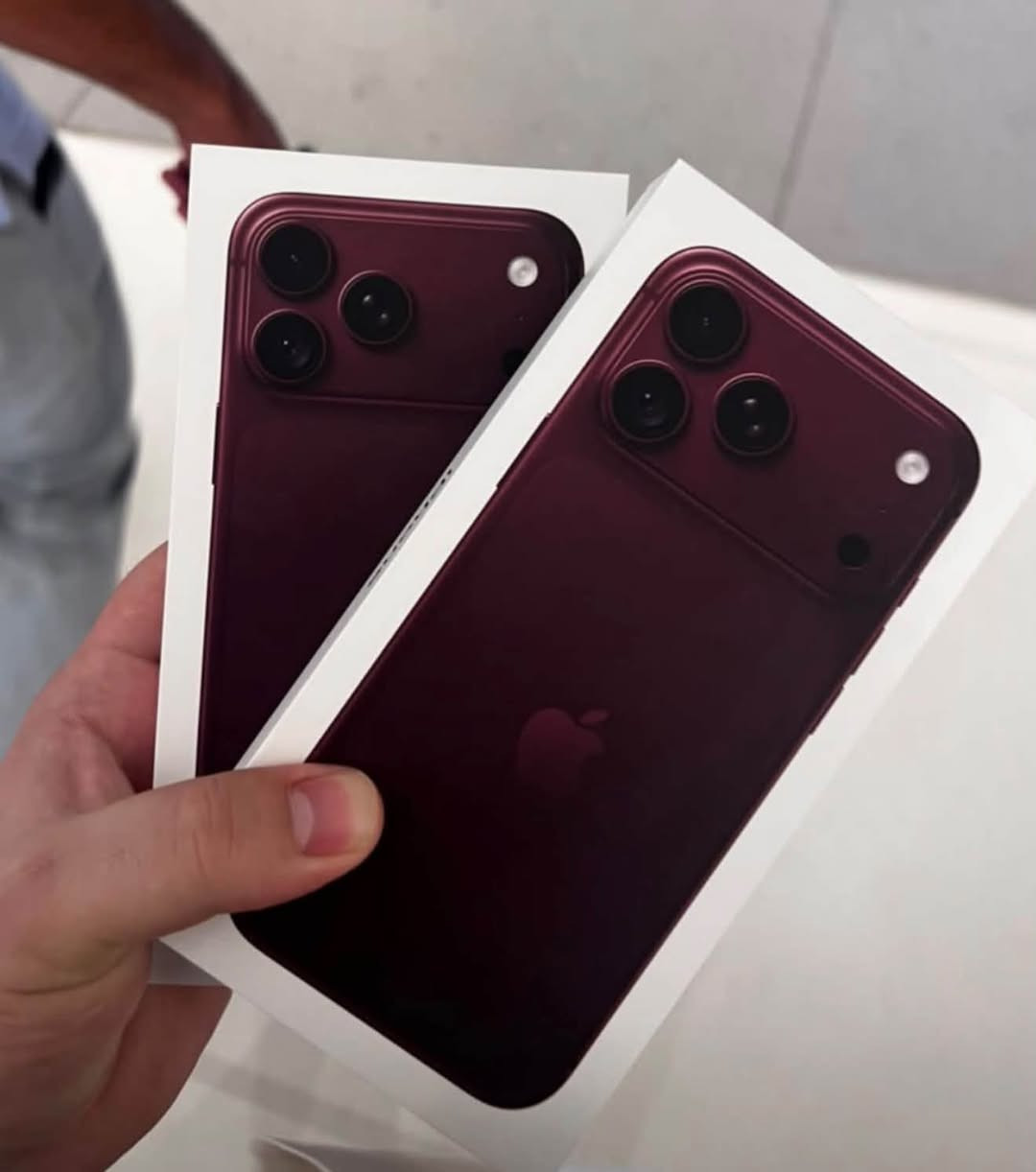 ايفون 18 برو ماكس • برغندي • ٢٥٦
