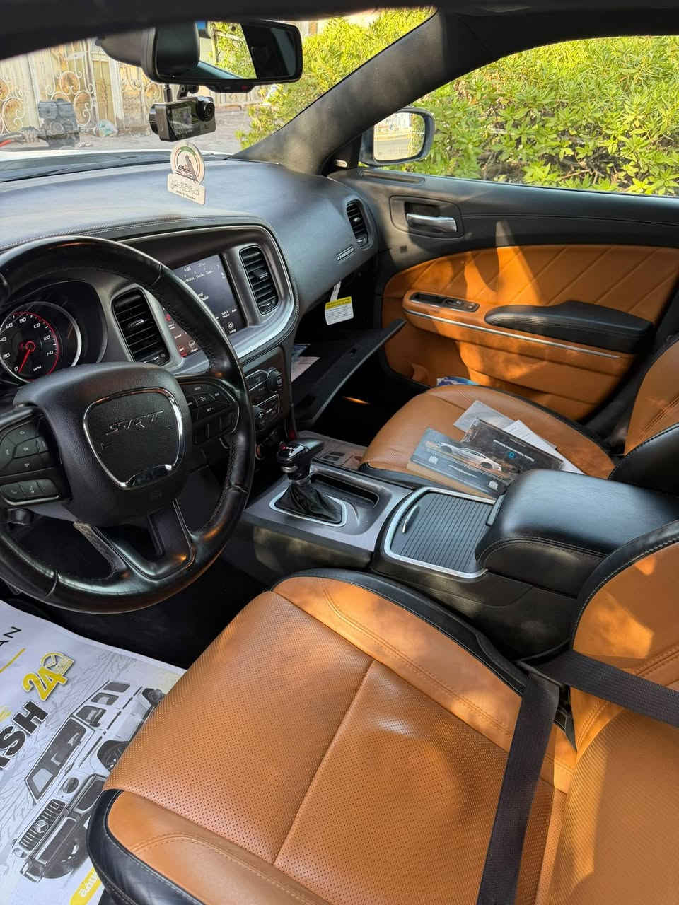 للبيع جارجر 22 sxT بلاس سياره جديده بمعنى الكلمه مال استخدام شخصي  ماشيه  ٤٣ ميل  ستوك شركه ريحة شركة #بيها فقط البند مبدل باقي بدون صبغ 
داخل لون مميز بلاد 
تدفئة تبريد مقاعد 
رادار جانبي 
خزن ميموري 
تدفئة ستيرن 
شاشة كبيرة 
مكانها شعب حي التجار سيارة باسمي 
***********

