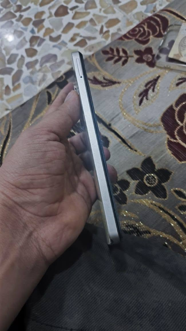 جريدمي 11 جهاز نضيف حيل بس بي صخه خفيفه  بدون غراض السعر170 وبي مجال قليل حك جيتك ***********
