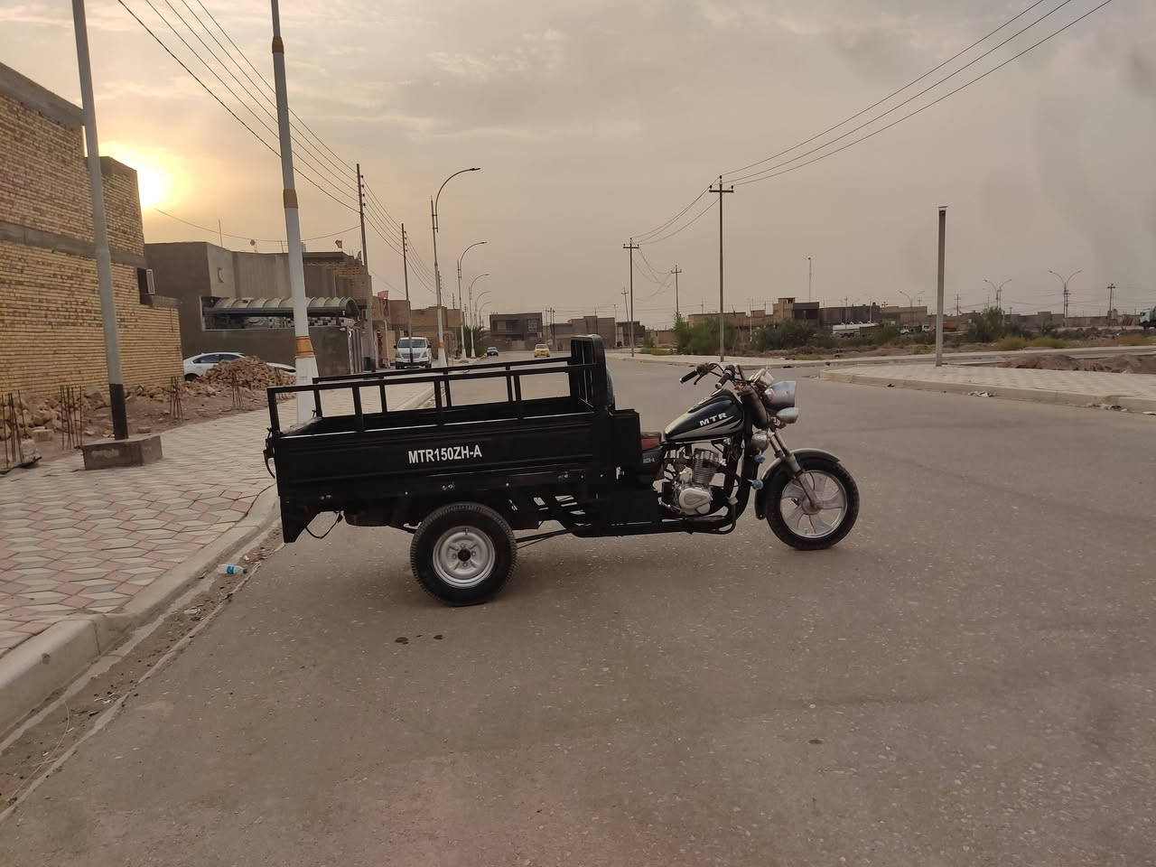 ستوته للبيع٢٠١٤وراق صولي ستوته  مكفولة كفاله عامه محرك ٢٥ مامفتوح برقي الشراي يتصل وبي خير ويدلل ***********
