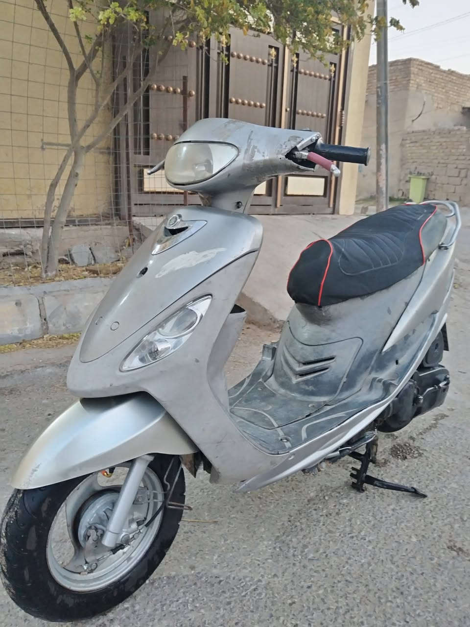 متاح دراجة ماكس منغولي كامله من كلشي مكينه ما مفتوحة كفرات اصليه امختمات ختم واحد ويه السواد ويه المكينه مال حاويه كله وضع شركه كهربائيات كله شغاله سلف هندر كله شغاله الدراجه مال جناي السعر 550 و بيه مجال للإستفسار او الاتصال على الرقم *********** مكاني كربلاء مكلف بل نشر

