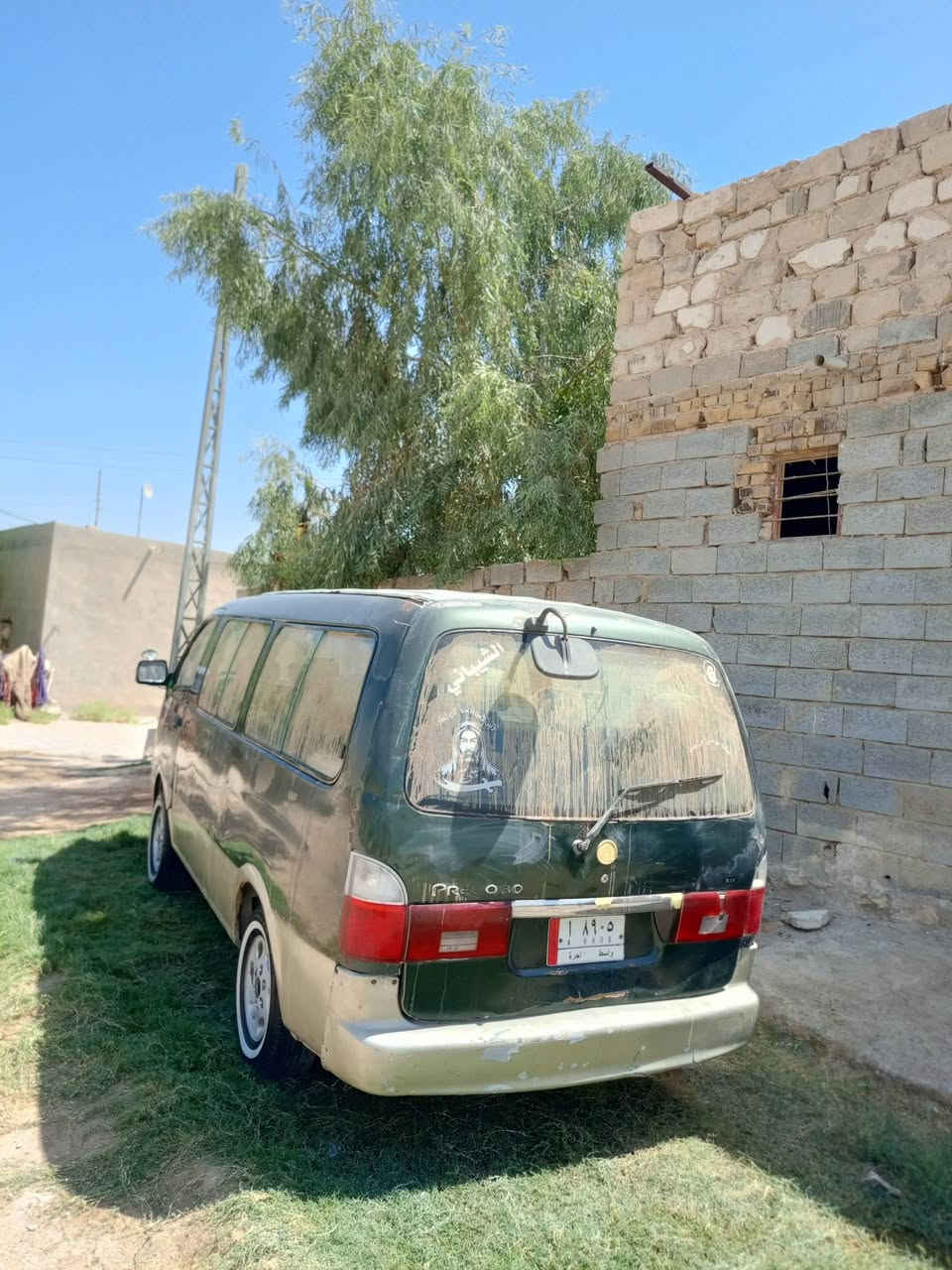سلام عليكم كيه بريجو لبيع موديل 99سنويتهه ل27 مكينه وكير وكسن كفله تخم تاير  سياحي شواصي بس واحد معمر الكدام سياره بلاديه ولا نقطت صبغ بيهه مال جناي السعر 60وبيهه مجال لشراي عليهه 400هيه ومرور ينزل من سعرهه هاذه رقمي ***********خابر واني خادم
